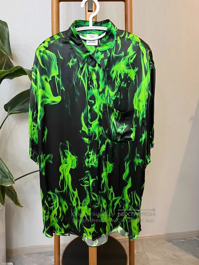 Vetements Vetements Green Smoke Printed Shirt Size US S / EU 44-46 / 1 - 1 Thumbnail