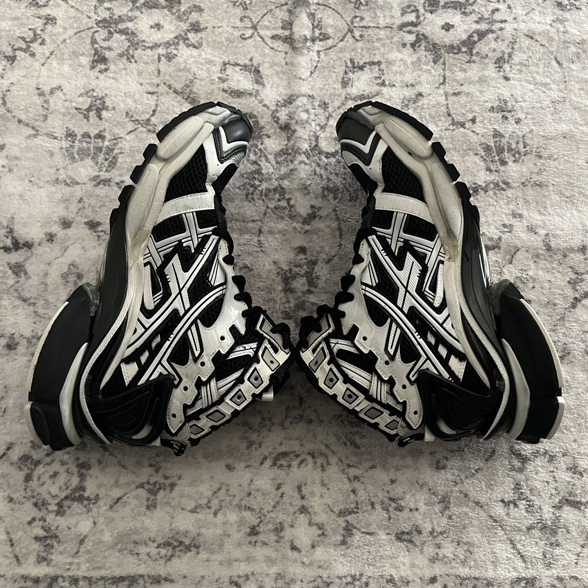 Balenciaga Balenciaga Runner High Top Sneakers Black/White | 10 Size US 10 / EU 43 - 3 Thumbnail