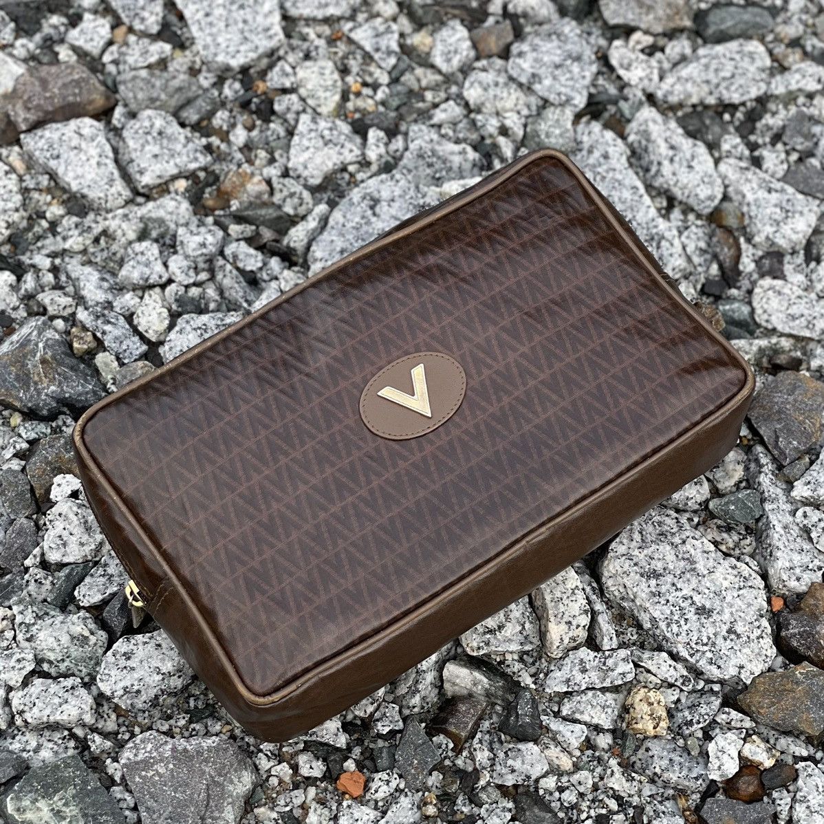 Mario Valentino × Valentino Vintage Mario Valentino Unisex Monogram Clutch Size ONE SIZE - 2 Thumbnail