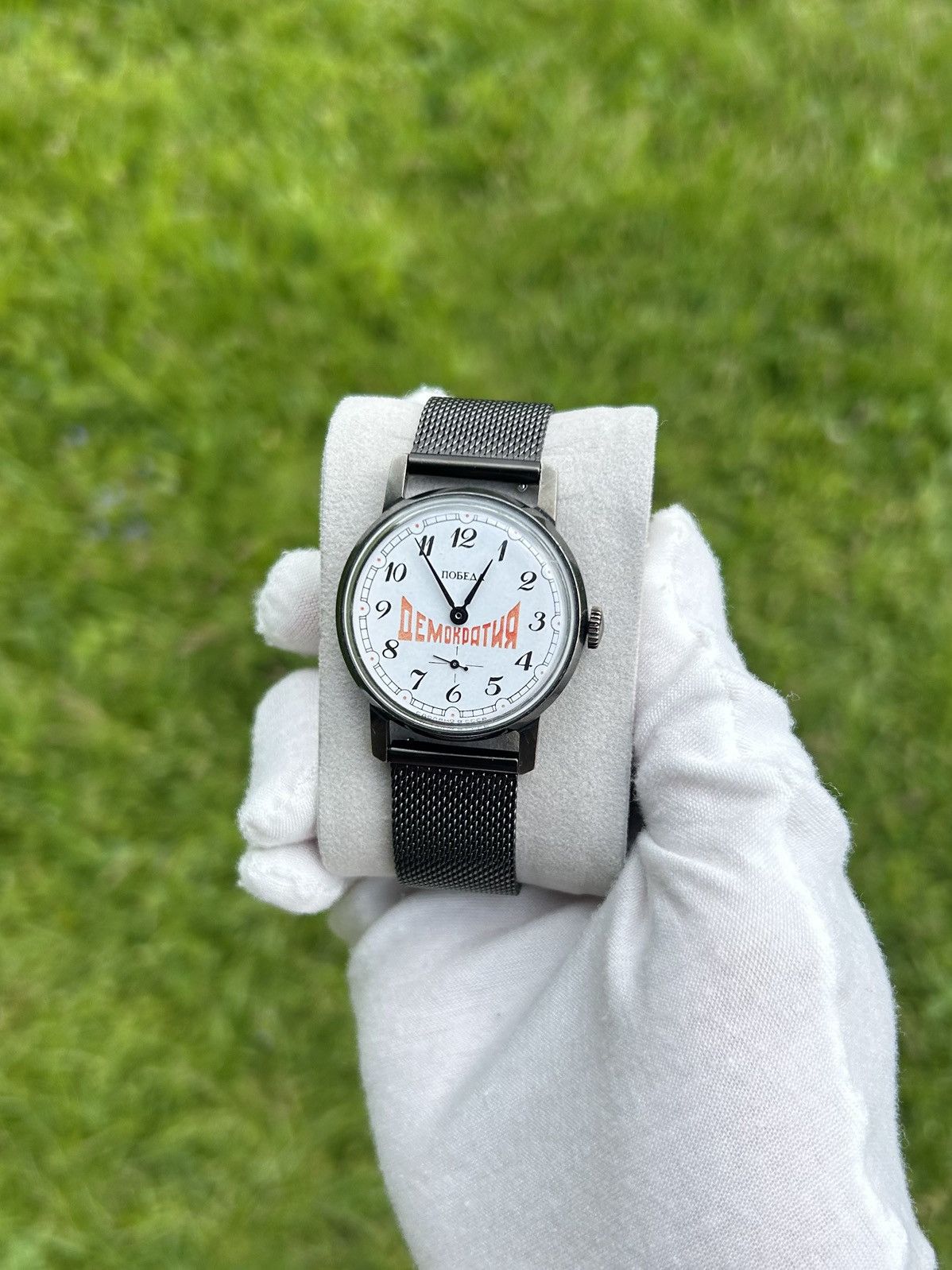 Vintage Vintage Watch Pobeda Soviet USSR Mechanical Wristwatch 1980s Size ONE SIZE - 11 Thumbnail