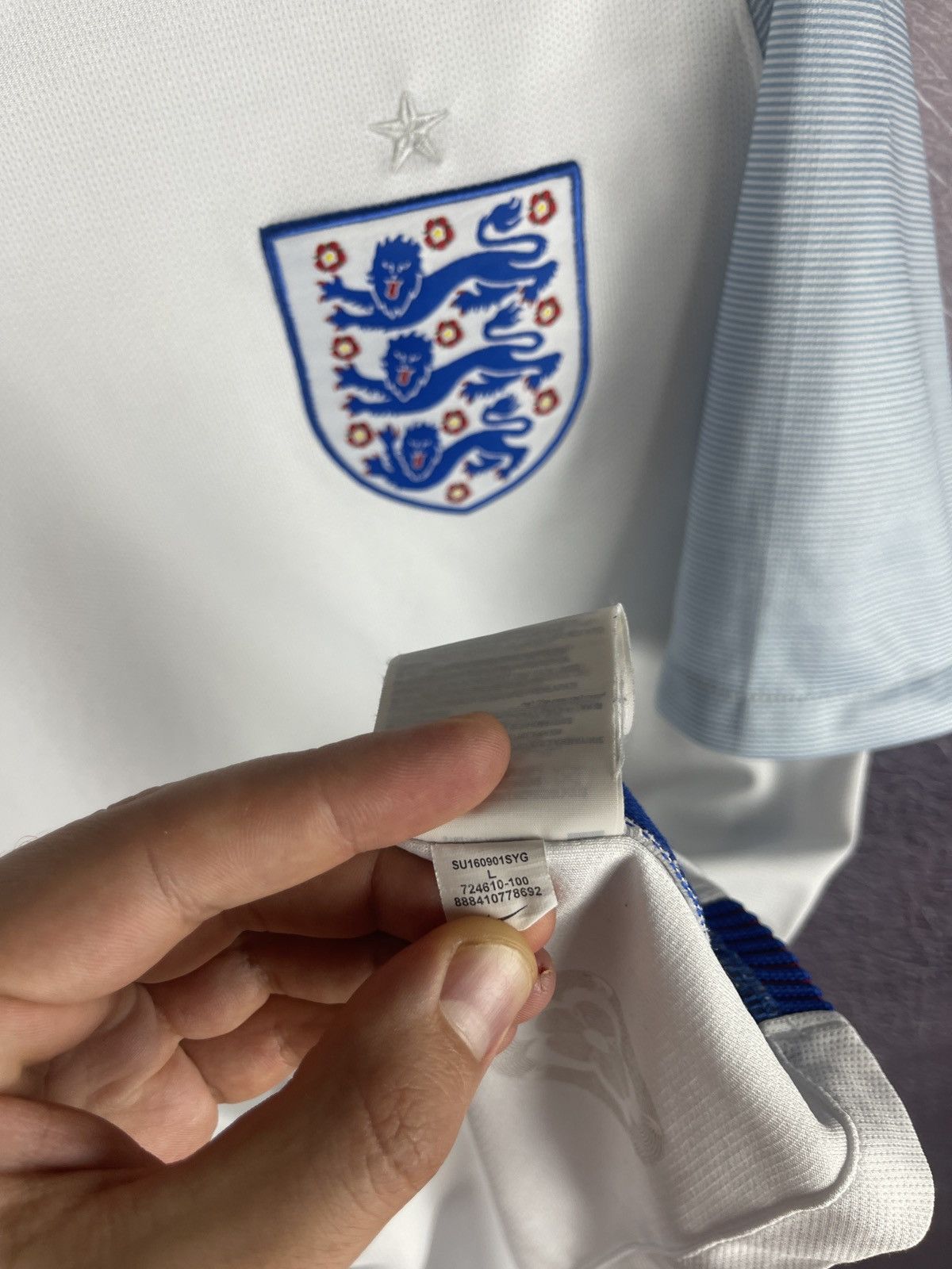 Nike Nike England 2016 2018 home soccer jersey football shirt Size US L / EU 52-54 / 3 - 8 Thumbnail