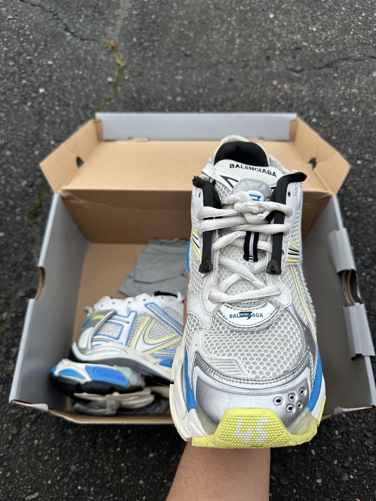 Balenciaga Balenciaga Runner Grey/Blue Size US 12 / EU 45 - 11 Thumbnail