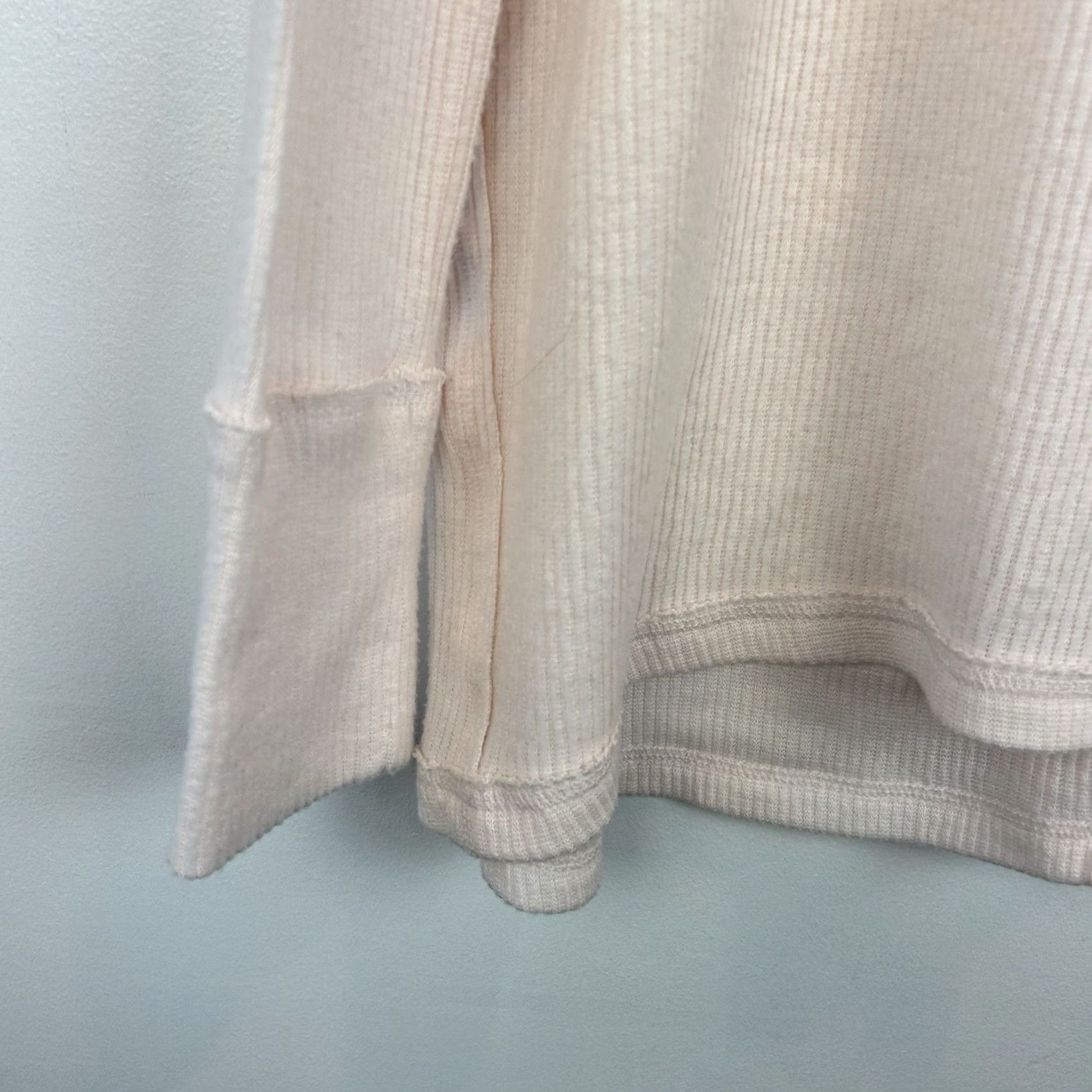 Free People We The Free People Top Womans Small Oversized Cowl Neck Sweater Ribbed Soft Pink Size S / US 4 / IT 40 - 4 Thumbnail