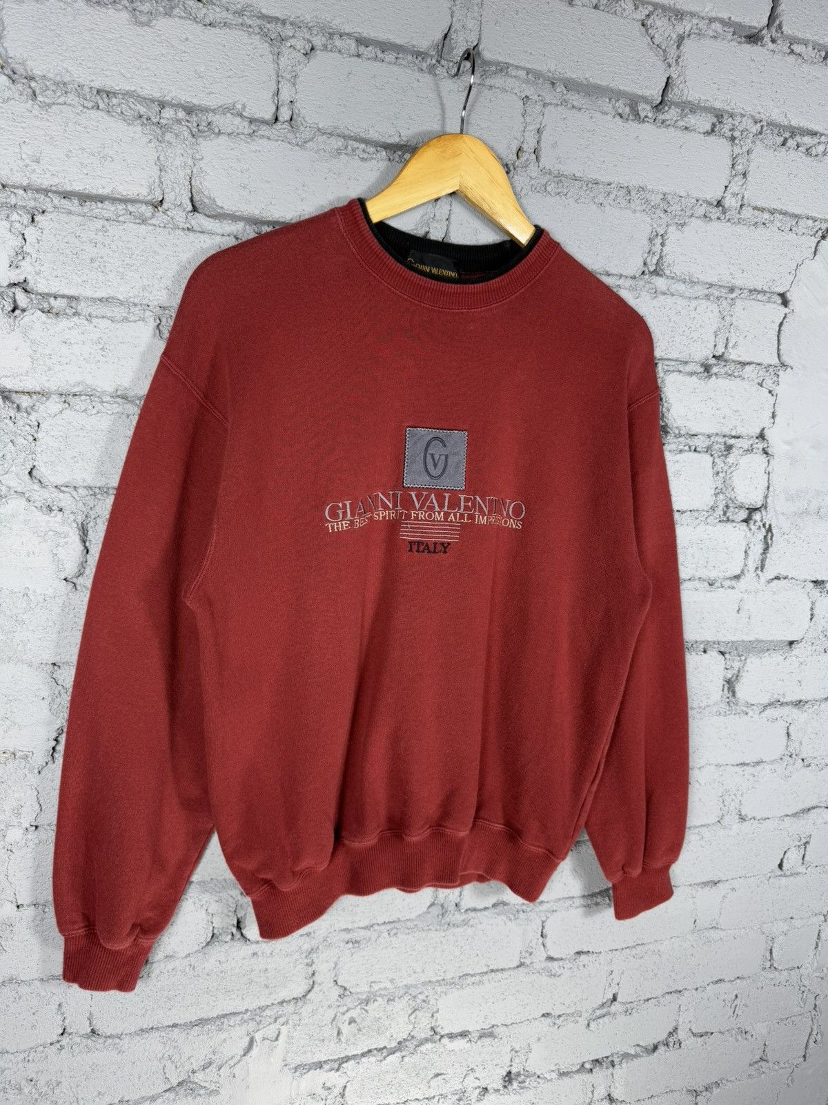 Japanese Brand Vintage Gianni Valentino Italy Embroidered Sweatshirt Size US M / EU 48-50 / 2 - 3 Thumbnail