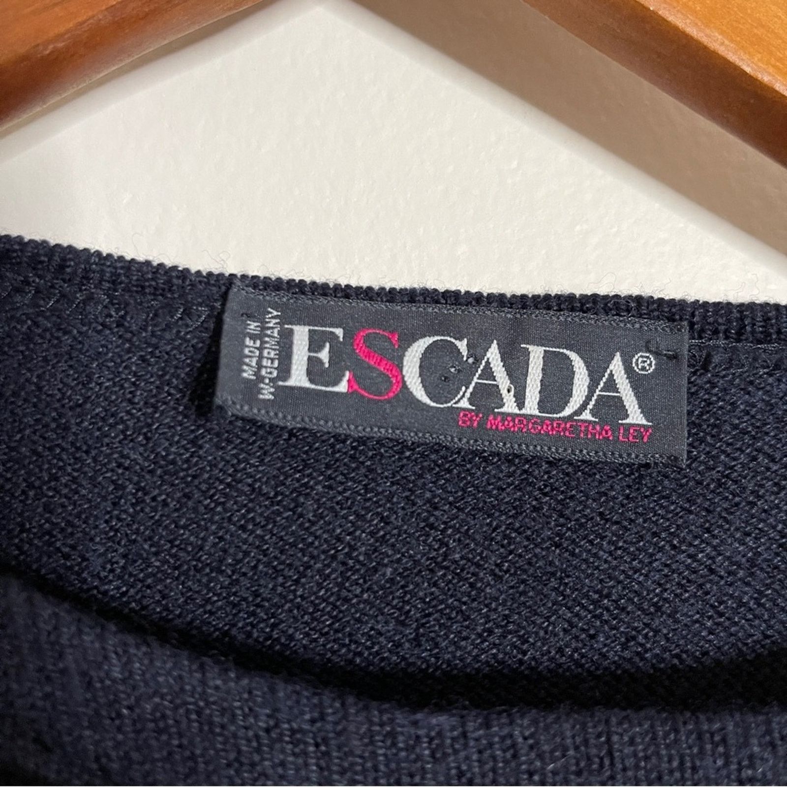 Escada Escada VTG Margaretha Ley Abstract Rhinestone Silk Sweater Size S / US 4 / IT 40 - 3 Thumbnail
