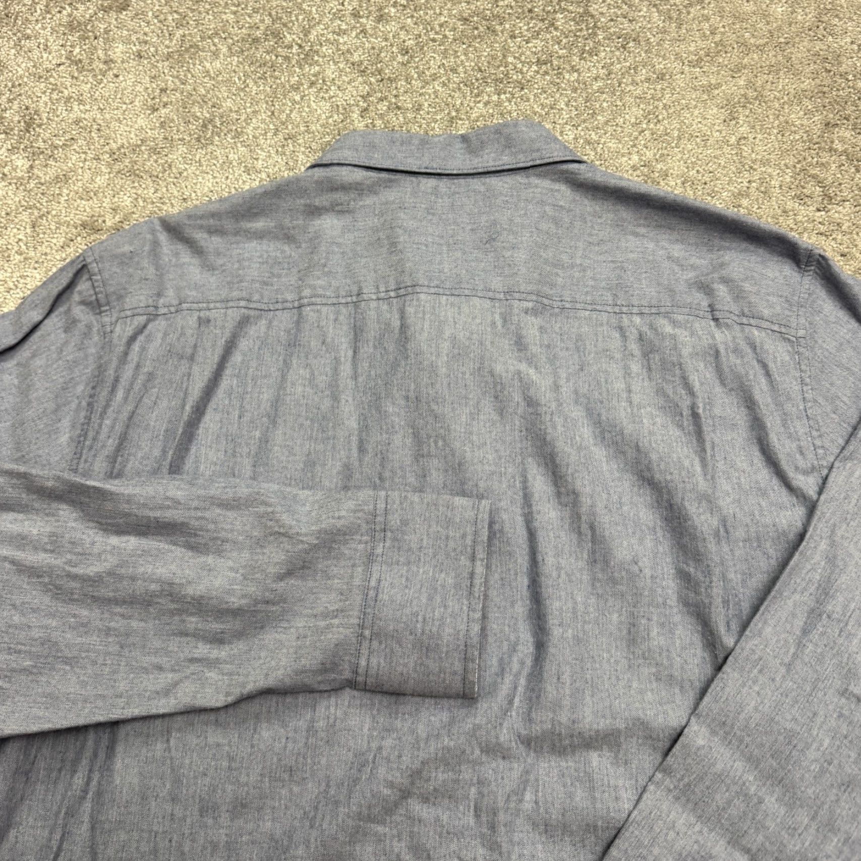 Tommy Bahama Tommy Bahama Button-Down Shirt Mens XL Blue Herringbone Cotton Classic Denim Size US XL / EU 56 / 4 - 4 Thumbnail