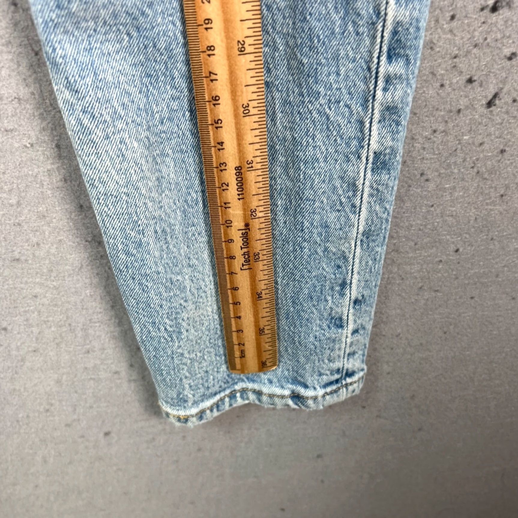 Levi's Levis 501 Womens Size 27 x 28 Light Wash Denim Jeans Stretch 5-Pocket Regular Skinny Blue Denim Jeans 90s Womens Levis 501 Series Size 27" / US 4 / IT 40 - 7 Thumbnail