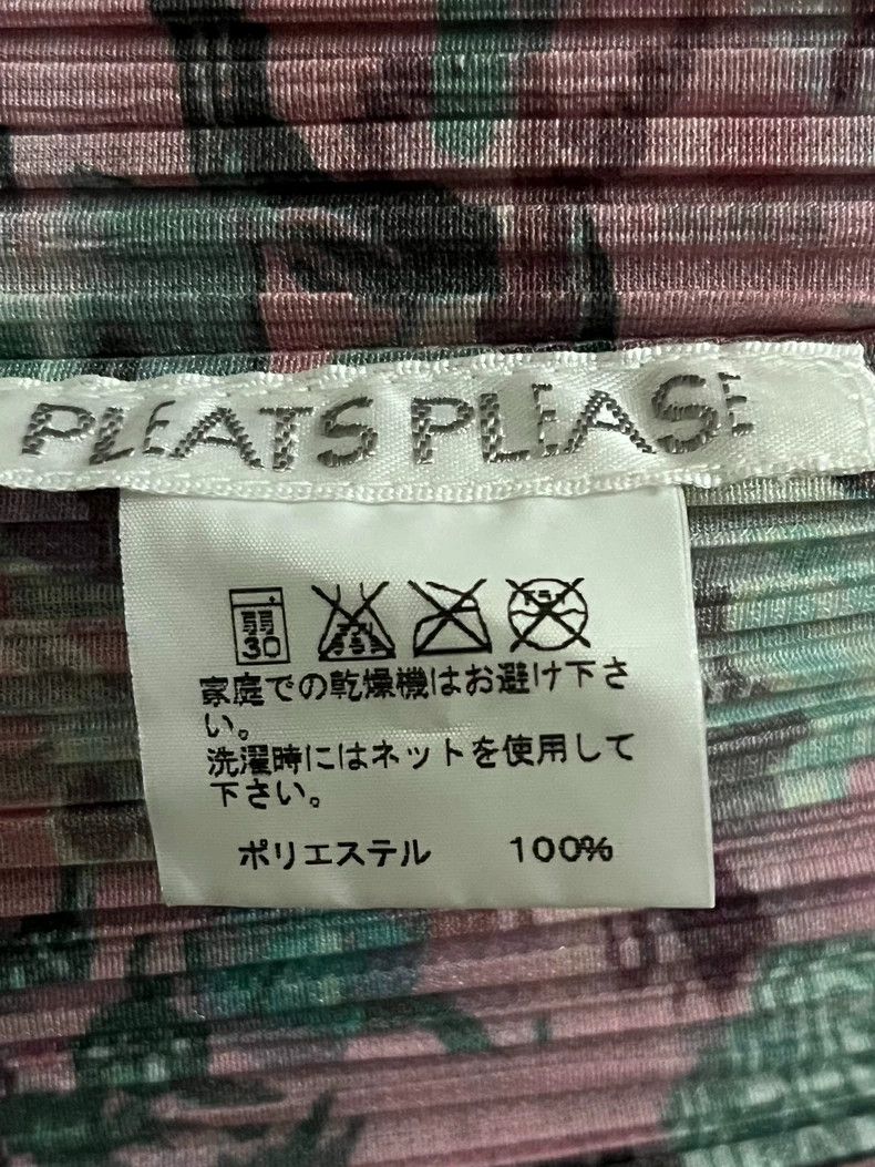 Issey Miyake Issey Miyake size:3 Brownish pink Marine biological pleate Size S / US 4 / IT 40 - 3 Thumbnail