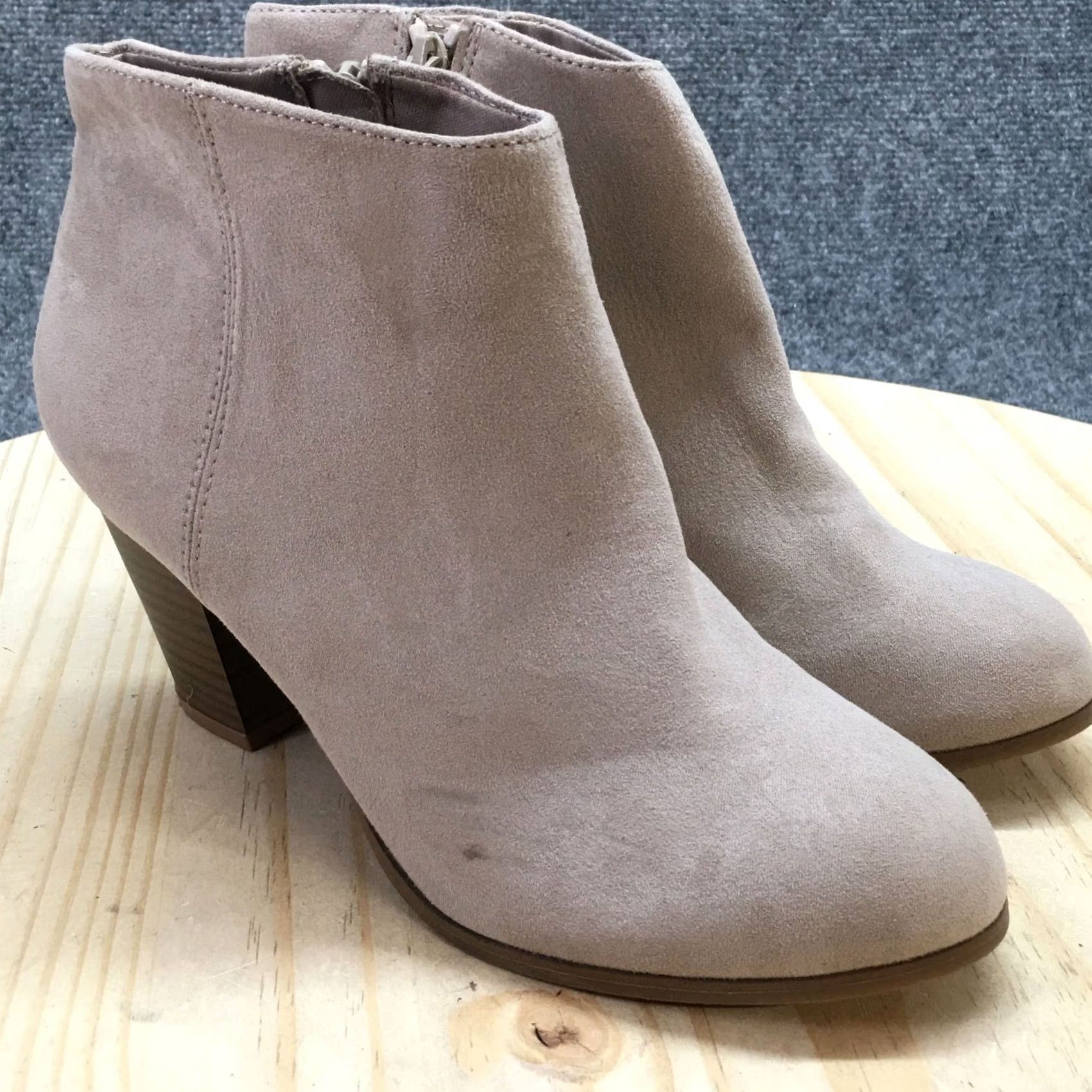 Old Navy Old Navy Boots Women's Sidewalk Ends Ankle Booties Beige Faux Suede Block Heels 8 M Vintage No Size US 8 / IT 38 - 5 Thumbnail