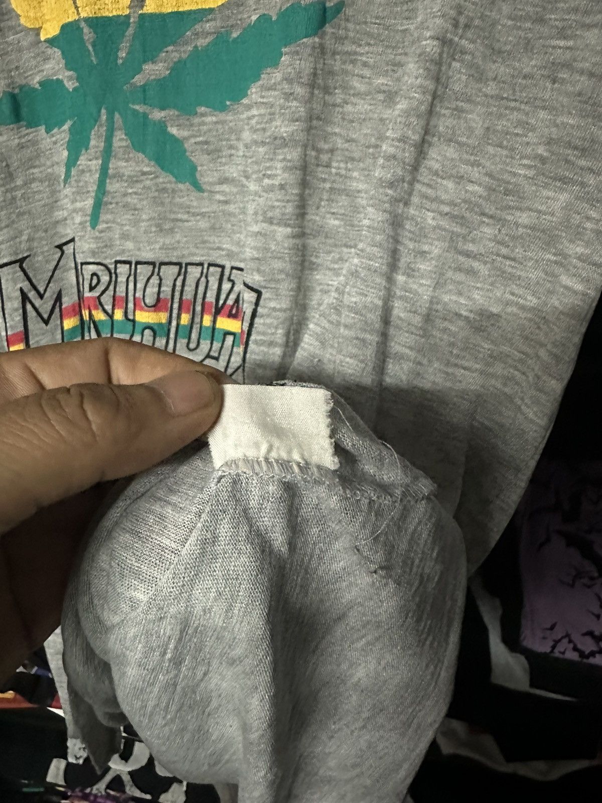 Band Tees × Vintage Vintage 90s Marijuana Paper Thin Distressed Tee Size US L / EU 52-54 / 3 - 7 Thumbnail
