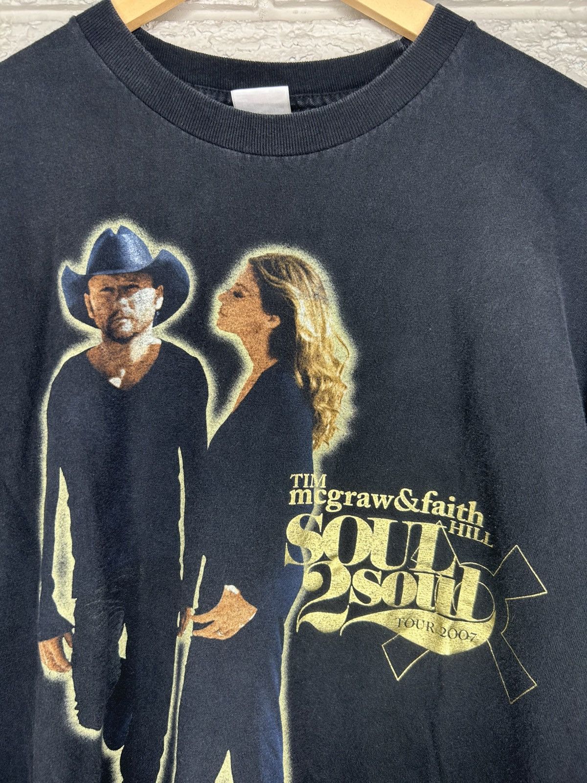 Vintage Vintage Tim Mcgraw & Faith Hill Soul 2 Soul Tour T Shirt Size US XL / EU 56 / 4 - 6 Thumbnail