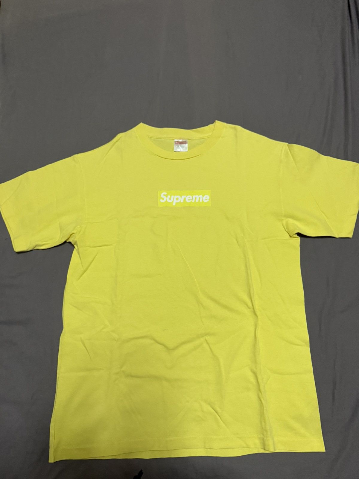 Supreme Supreme 1998 vintage yellow on yellow bold font box logo tee Size US L / EU 52-54 / 3 - 1 Thumbnail