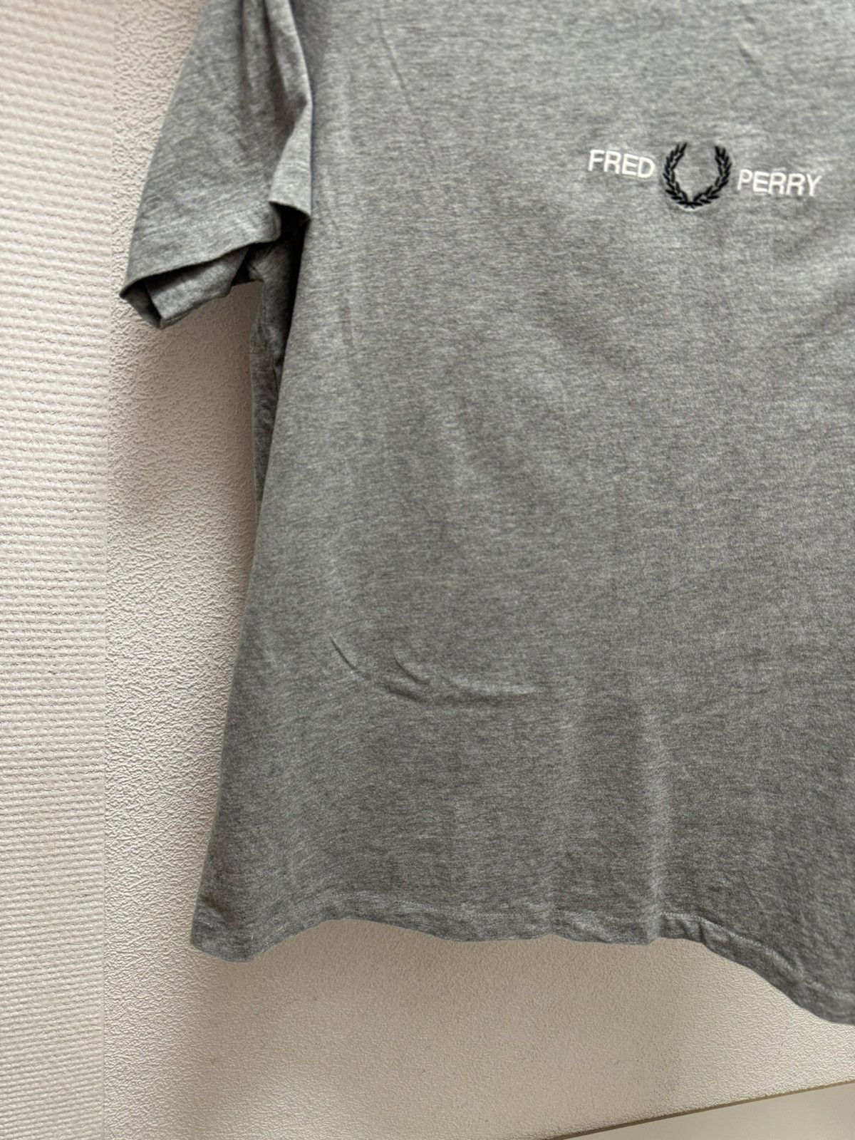 Fred Perry Fred Perry big logo t-shirt M sz Size US M / EU 48-50 / 2 - 4 Thumbnail