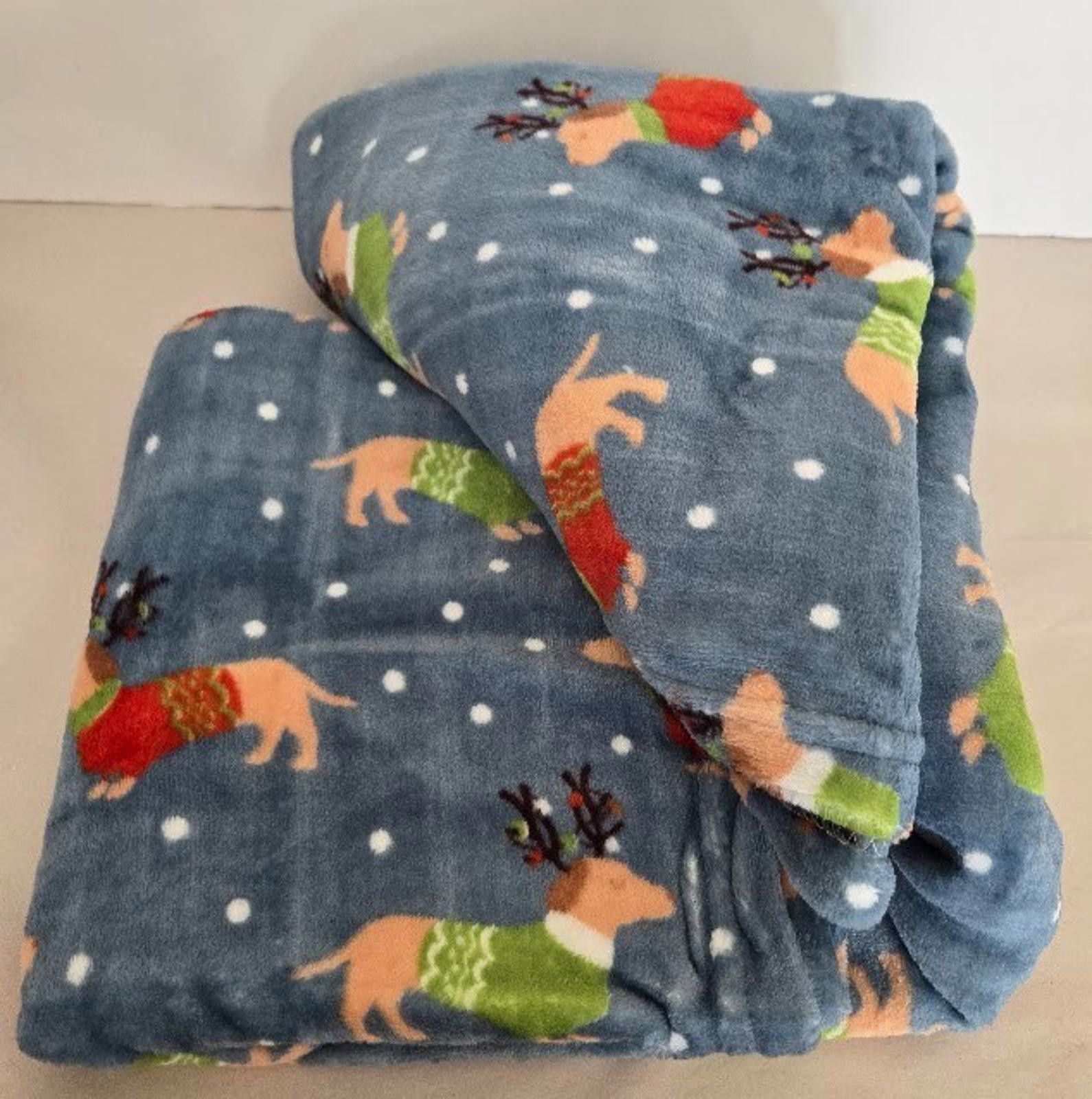 Other Noble House Christmas Throw Dachshund Soft Plush NEW NWT Size ONE SIZE - 3 Thumbnail