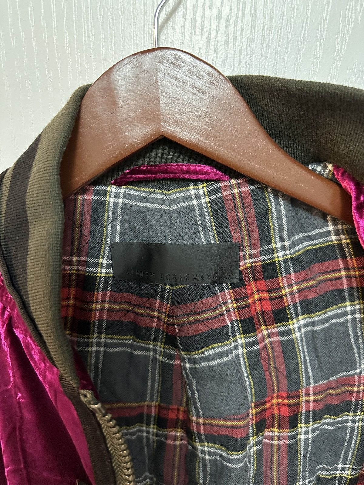 Haider Ackermann Crushed Velvet Cropped Bomber Jacket w/ Suede Appliqués Size US XS / EU 42 / 0 - 19 Thumbnail