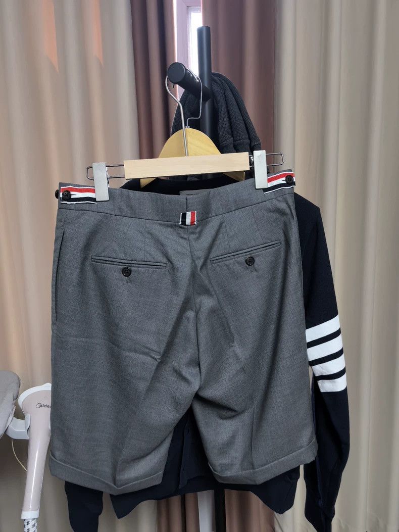 Thom Browne Thom browne Wool shorts 2504-Nextarrow Size US 29 - 2 Thumbnail