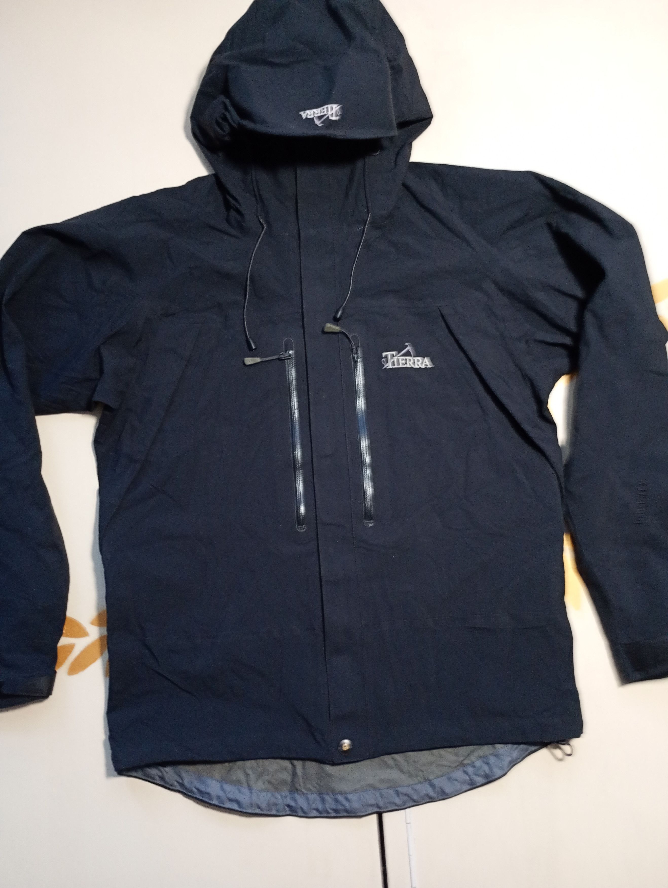Vintage Tierra Rock Blanc Gore-tex Jacket Size US S / EU 44-46 / 1 - 3 Thumbnail