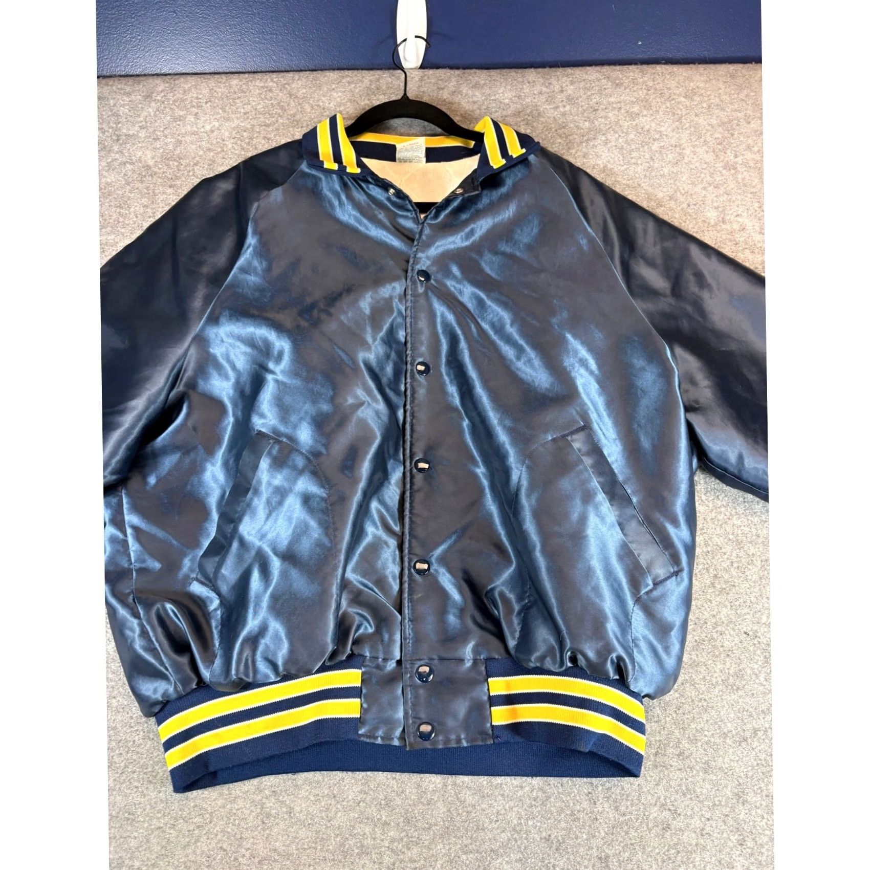 George VINTAGE George Strait Tour Satin Bomber Jacket Mens XL Blue Yellow USA Bomber Jacket Mens XL George Strait Tour Satin Blue Yellow USA Size US XL / EU 56 / 4 - 3 Thumbnail