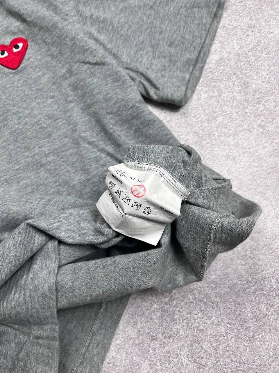 Comme des Garcons × Comme des Garcons PLAY × Vintage Vintage CDG Comme Des Garcons Play Heart T-shirt L Size US L / EU 52-54 / 3 - 4 Thumbnail