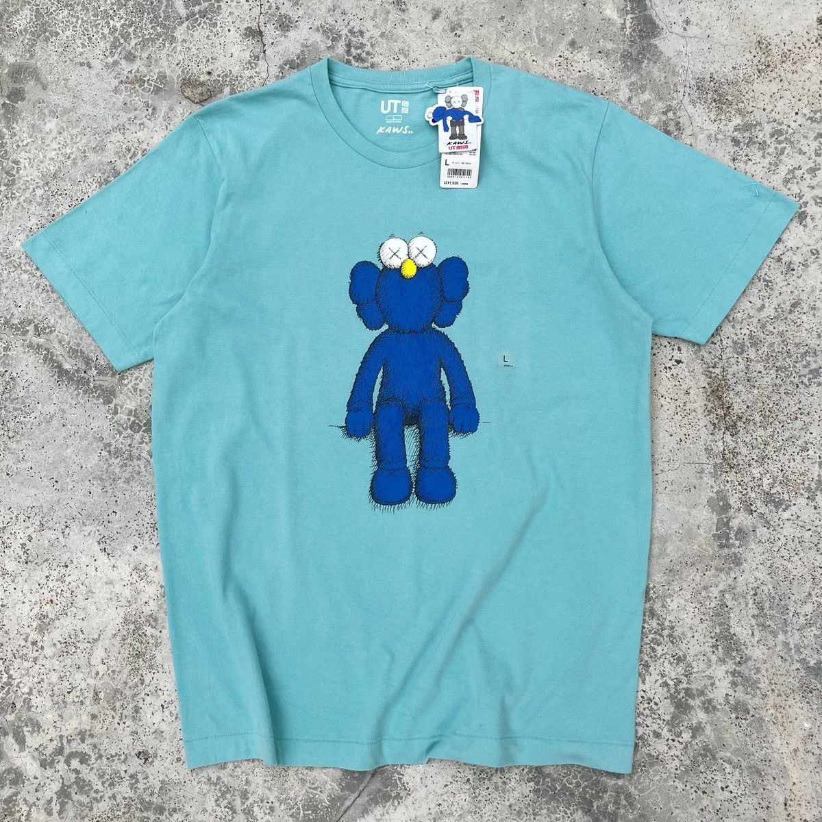 Kaws KAWS New Old Stock UT 2019 Discontinued Design Tee Size US L / EU 52-54 / 3 - 1 Thumbnail