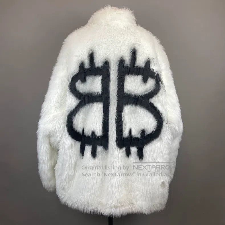 Balenciaga Balenciaga Bitcoin Teddy Coat Fur Size XXS / US 00 / IT 34 - 2 Thumbnail
