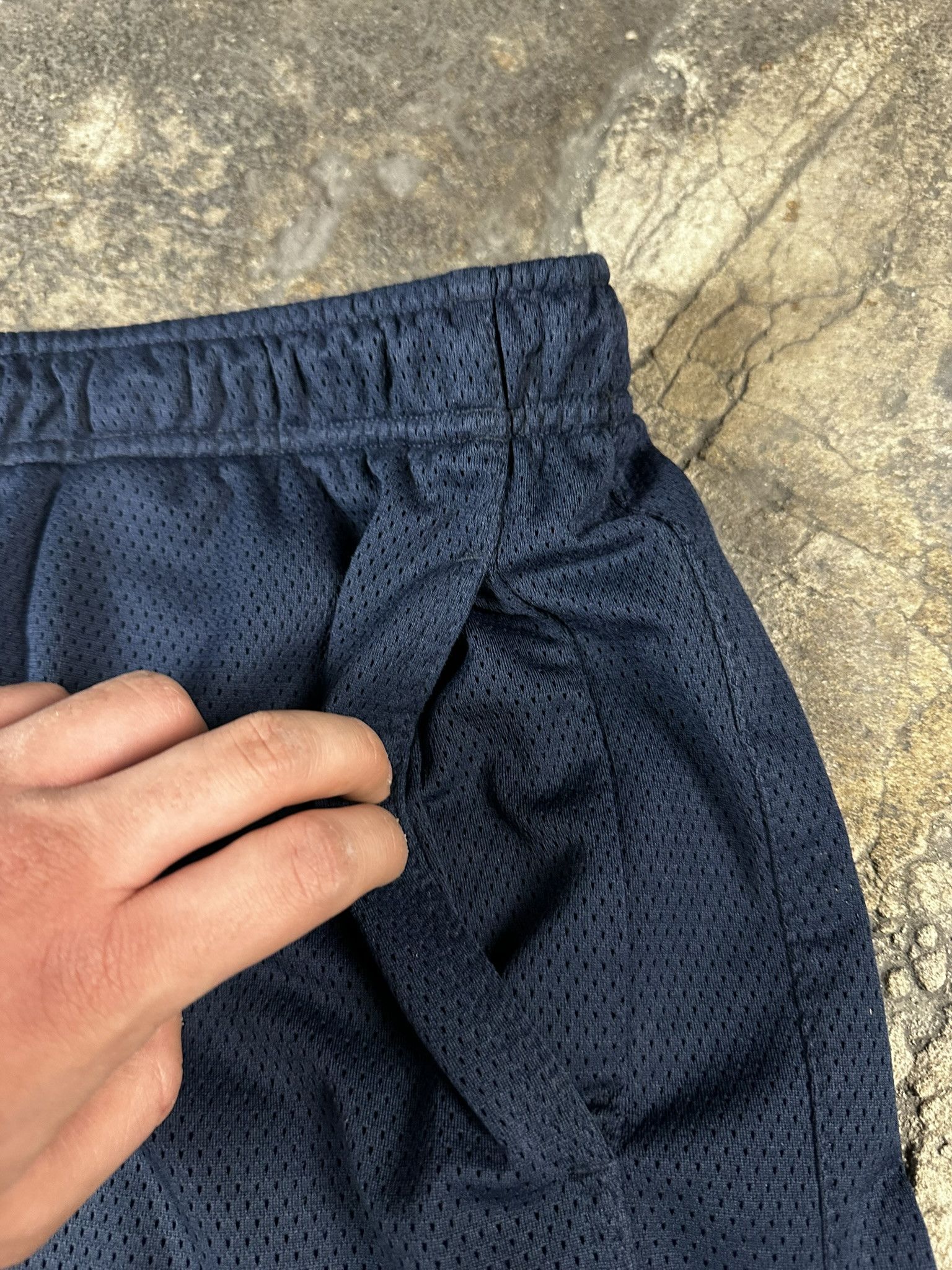 Nike 00s Vintage Nike Mesh Swoosh Shorts Size US 36 / EU 52 - 4 Thumbnail