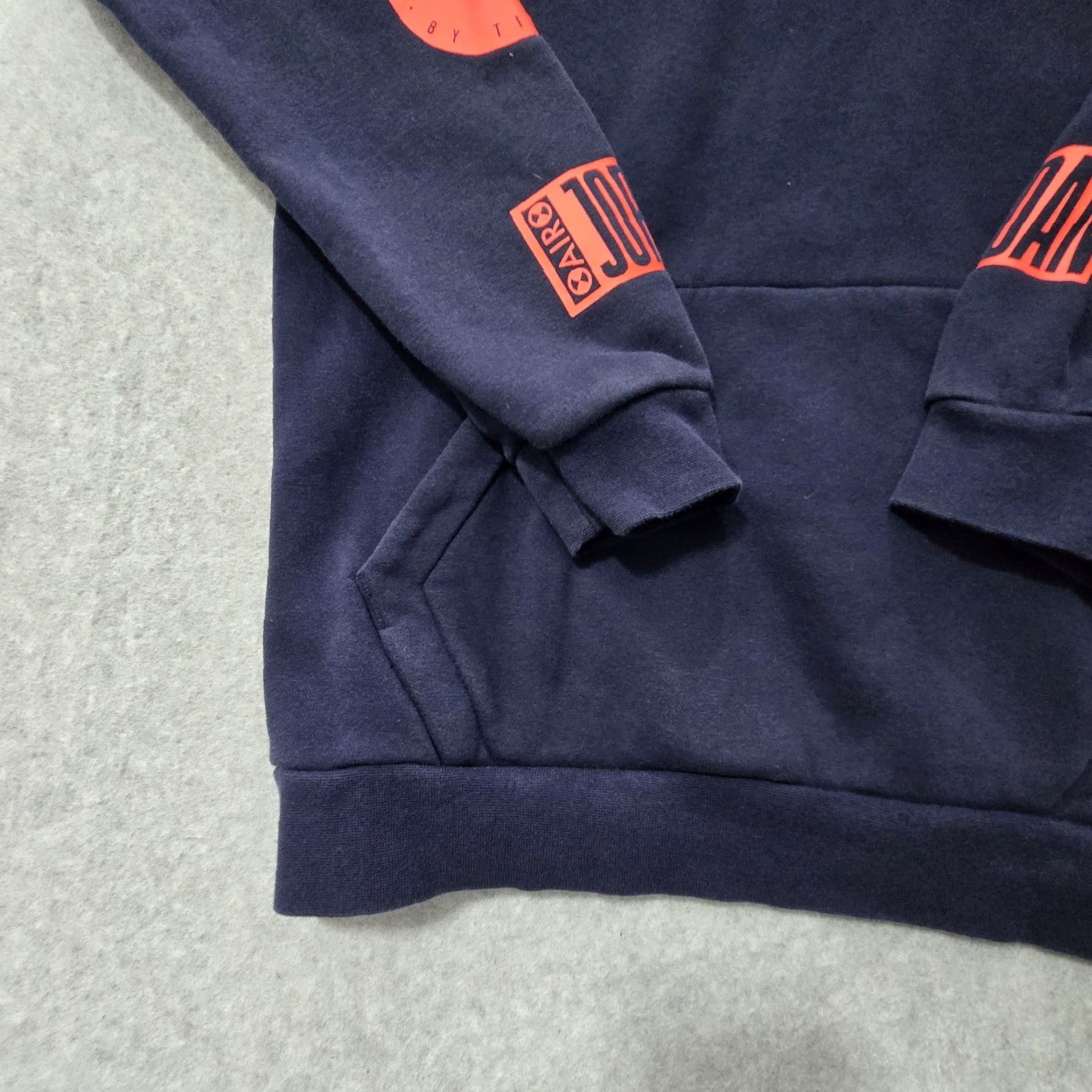 Jordan Brand Jordan Hoodie Mens Small Navy Blue Pullover Graphic Basketball Logo Streetwear Size US S / EU 44-46 / 1 - 7 Thumbnail