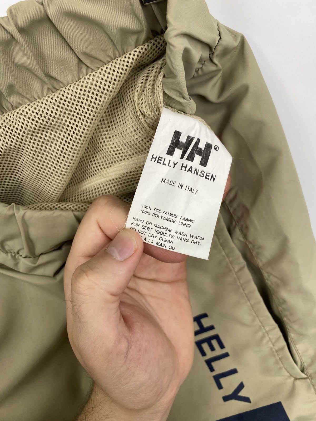Helly Hansen Helly Hansen Big Logo Streetwear Shorts Size US 33 - 8 Thumbnail