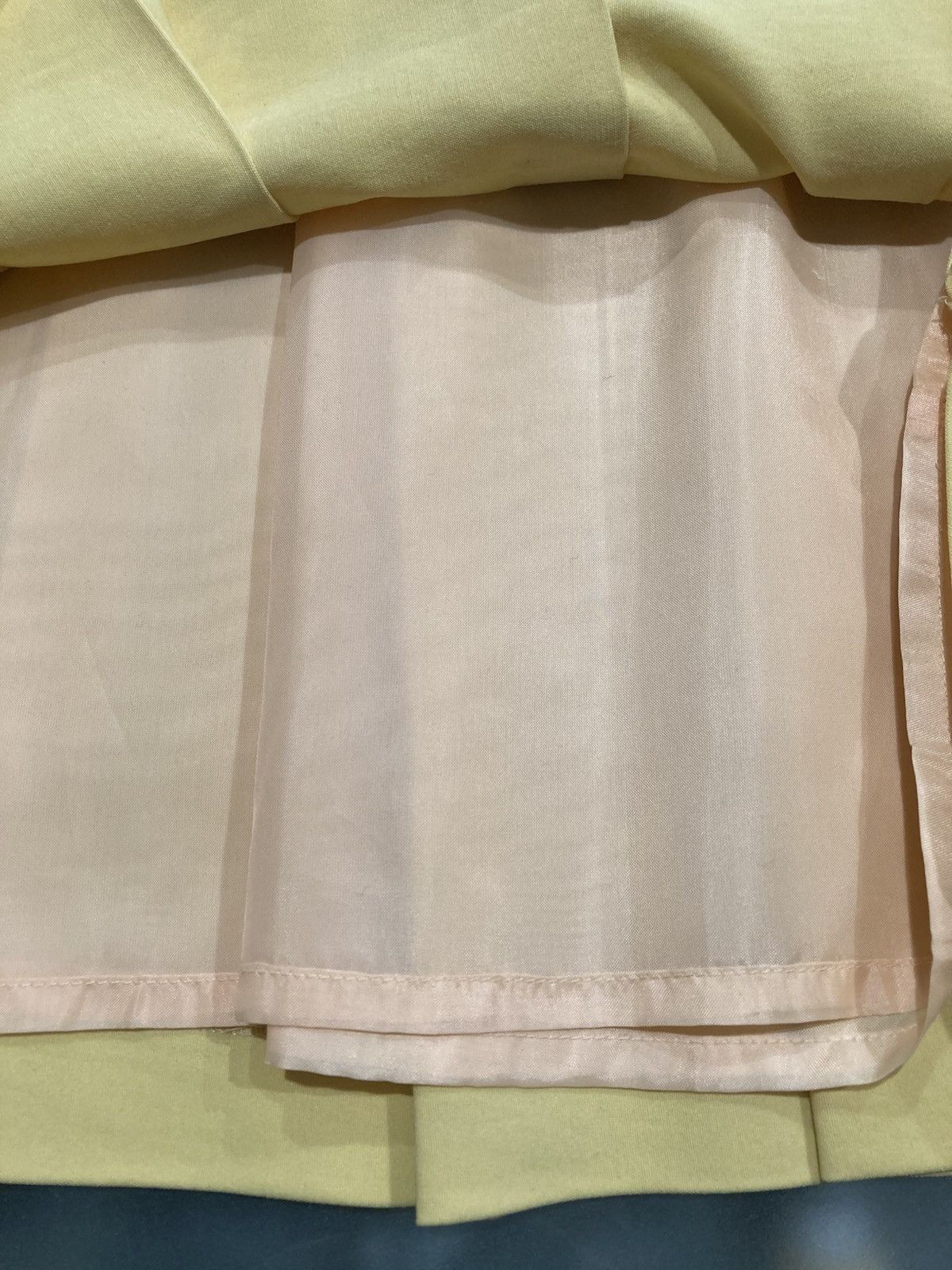 Japanese Brand Japanese Designer Archive Runway/Pleated Skirt/ Lemon Yellow Size 27" / US 4 / IT 40 - 7 Thumbnail