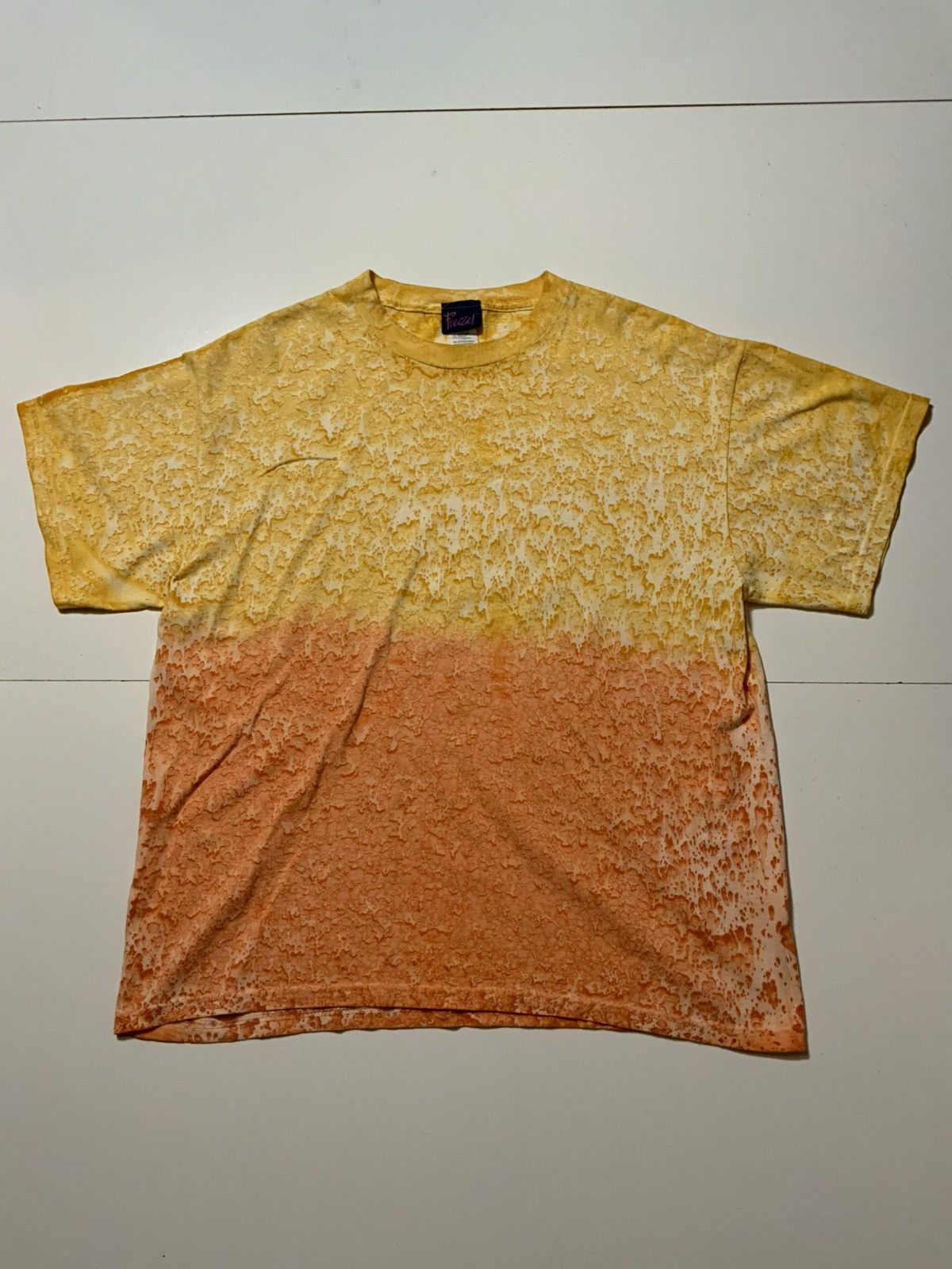 Vintage Vintage 90s Y2K Freeze Tag Orange Yellow Burst AOP T-Shirt Size US L / EU 52-54 / 3 - 1 Thumbnail