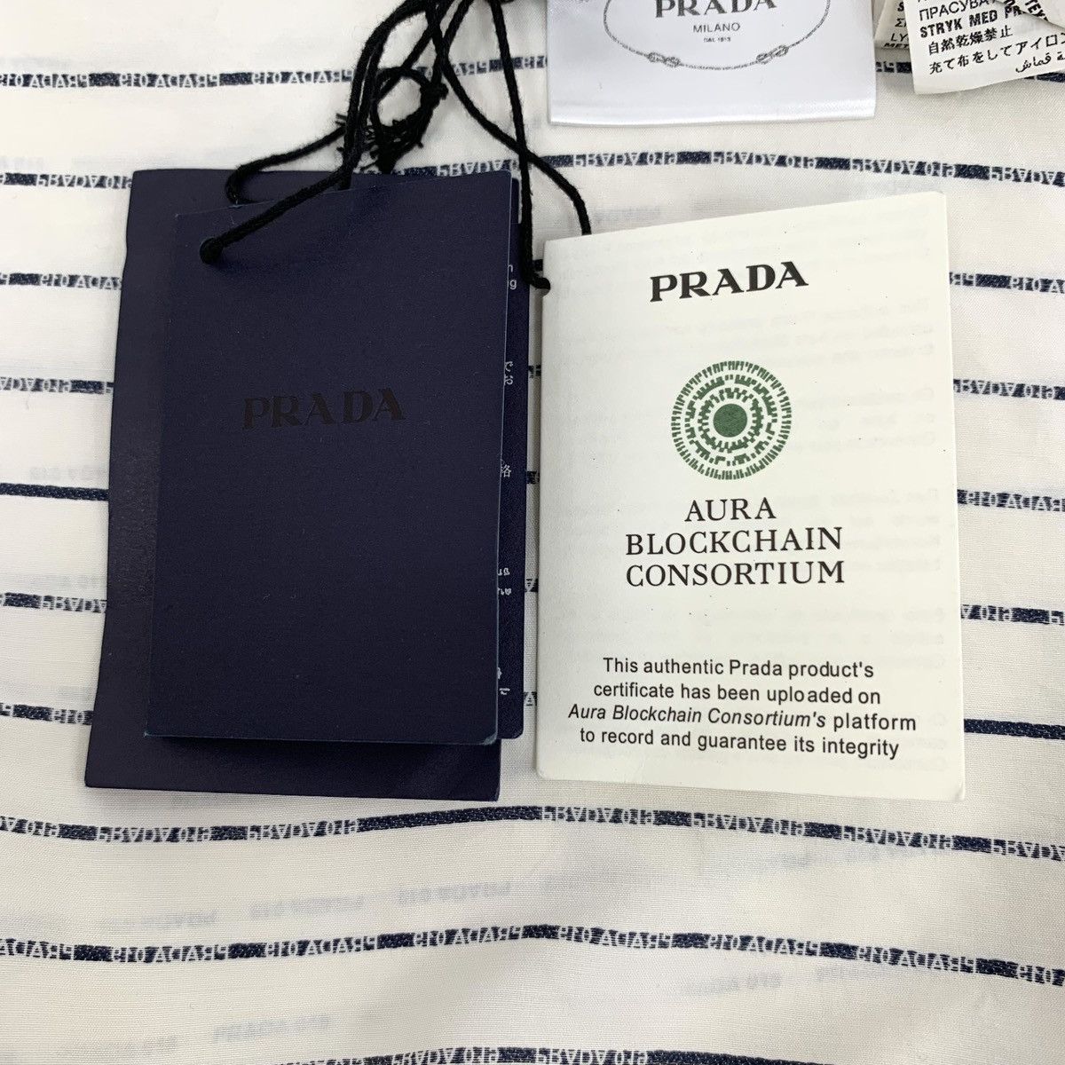 Prada Prada Vertical Stripe Long Sleeve Shirt K26WX Size M / US 6-8 / IT 42-44 - 6 Thumbnail