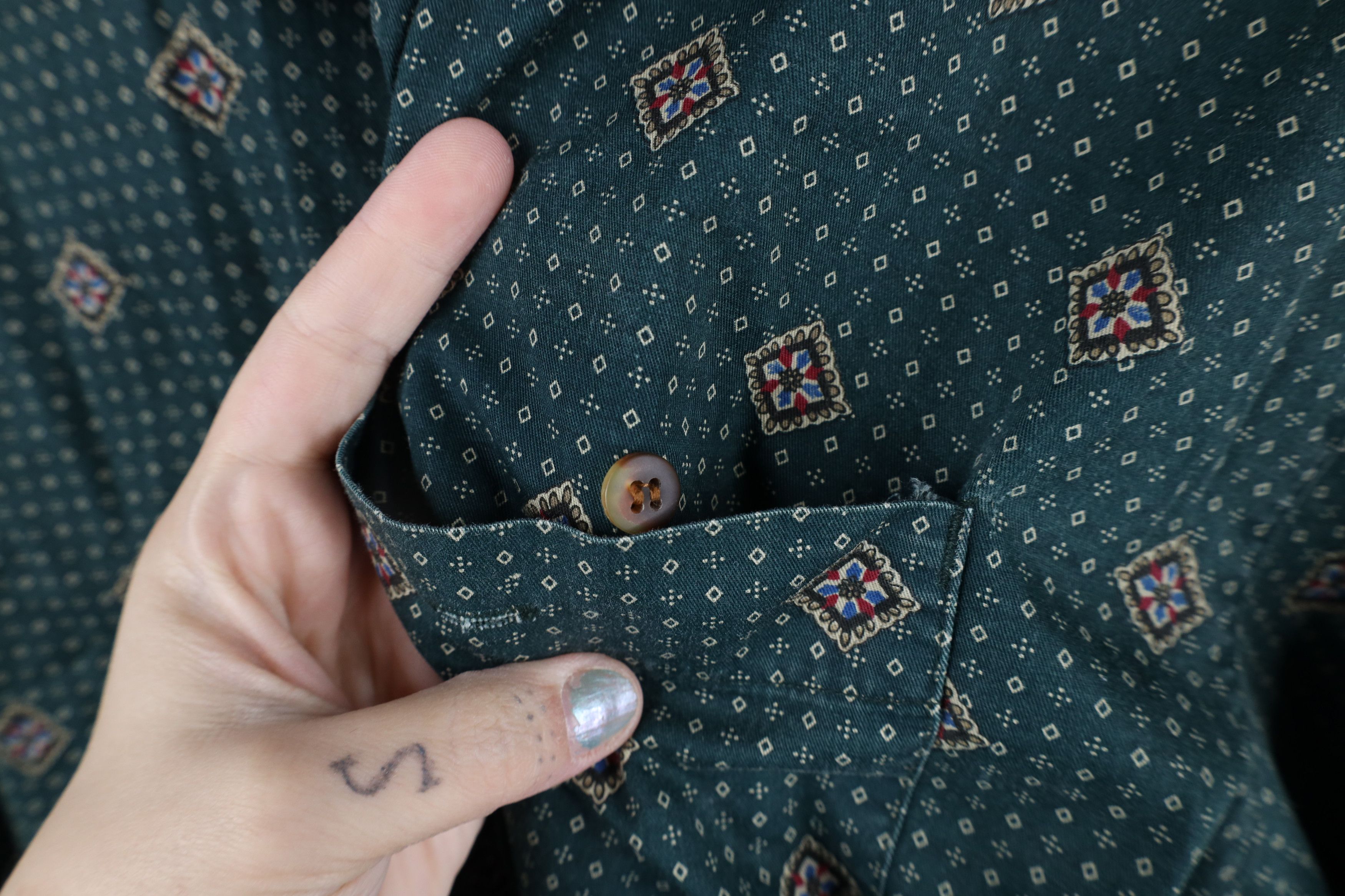 Vintage Vintage 90s Streetwear Geometric Diamond Button Down Shirt Size US L / EU 52-54 / 3 - 4 Thumbnail