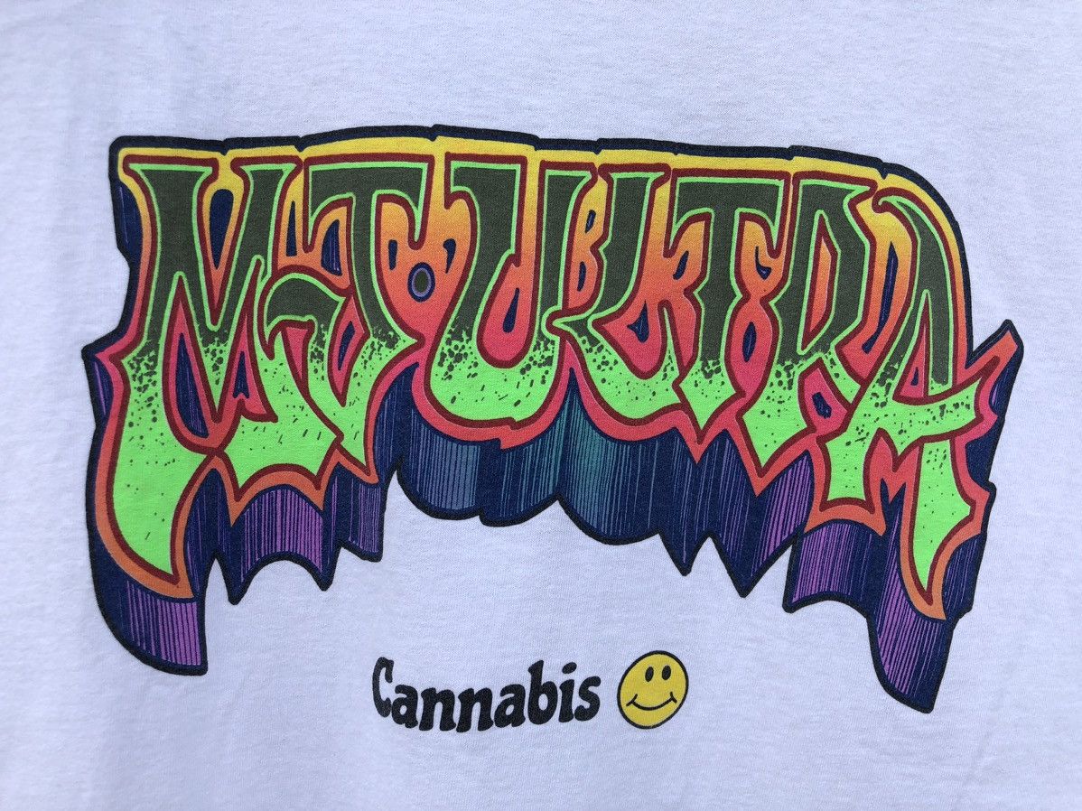 Japanese Brand 🔥RARE🔥MJ ULTRA Graffiti Cannabis Smile Tshirts Size US XL / EU 56 / 4 - 8 Thumbnail