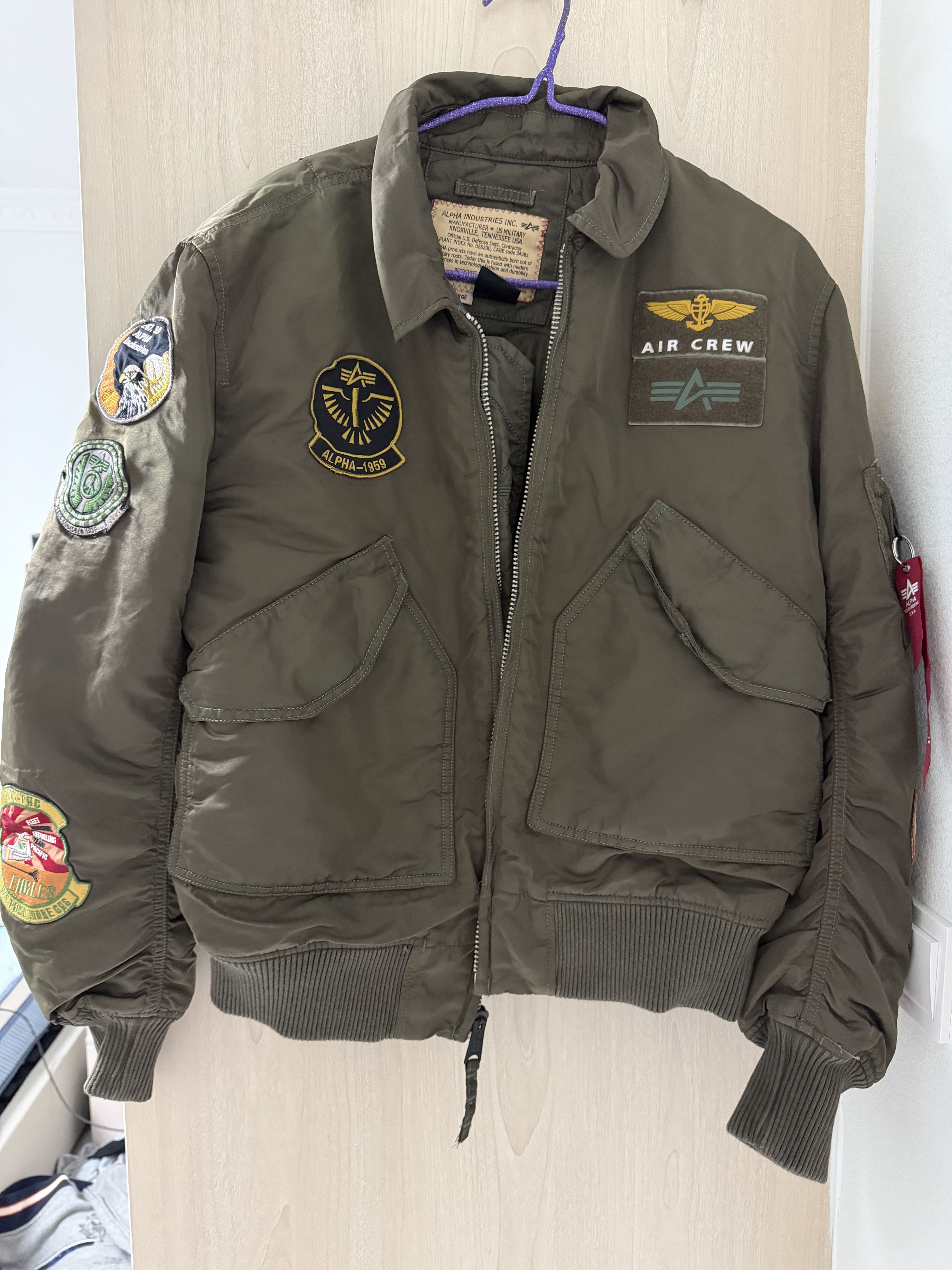 Alpha Industries Alpha Industries Heavyweight MA-1 Flight Jacket bomber coat Size US L / EU 52-54 / 3 - 1 Thumbnail