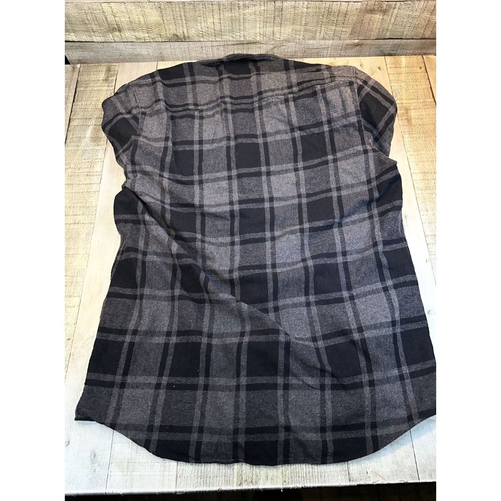 Hugo Boss VINTAGE? Men’s Hugo Boss Flannel Black Medium Shirt Men M Black Flannel Button-Up Long Sleeve Hugo Boss by Hugo Boss Size US M / EU 48-50 / 2 - 7 Thumbnail
