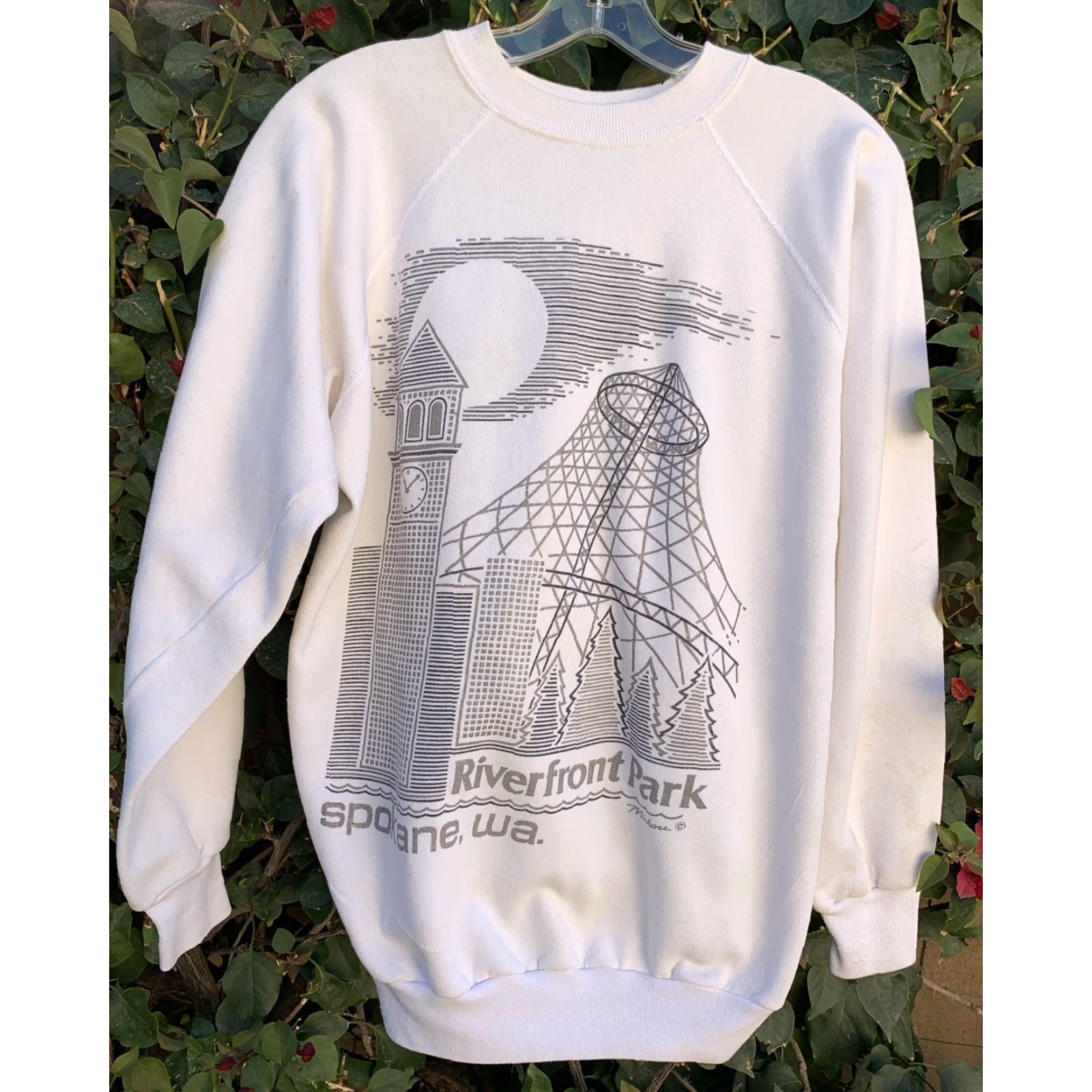 Vintage Vintage Riverfront Park Spokane Wa Raglan Sweatshirt Sweater Jumper M L Shirt White 1980s Womens Mens Size M / US 6-8 / IT 42-44 - 2 Thumbnail