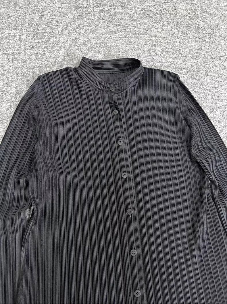 Issey Miyake Issey Miyake A mid-length black pleated button-down coat Size S / US 4 / IT 40 - 2 Thumbnail