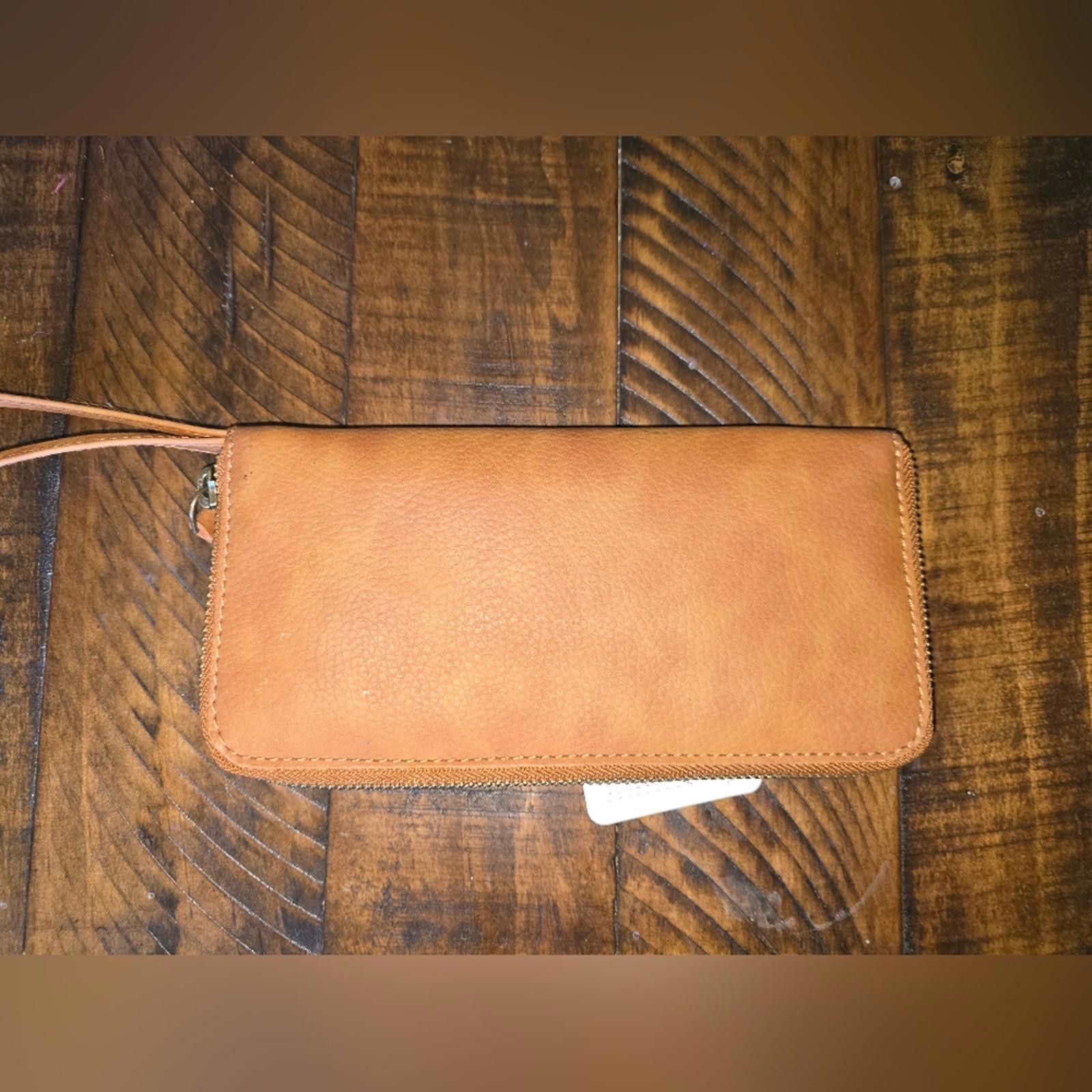 Free People Free People Distressed Vegan Wallet Size ONE SIZE - 3 Thumbnail