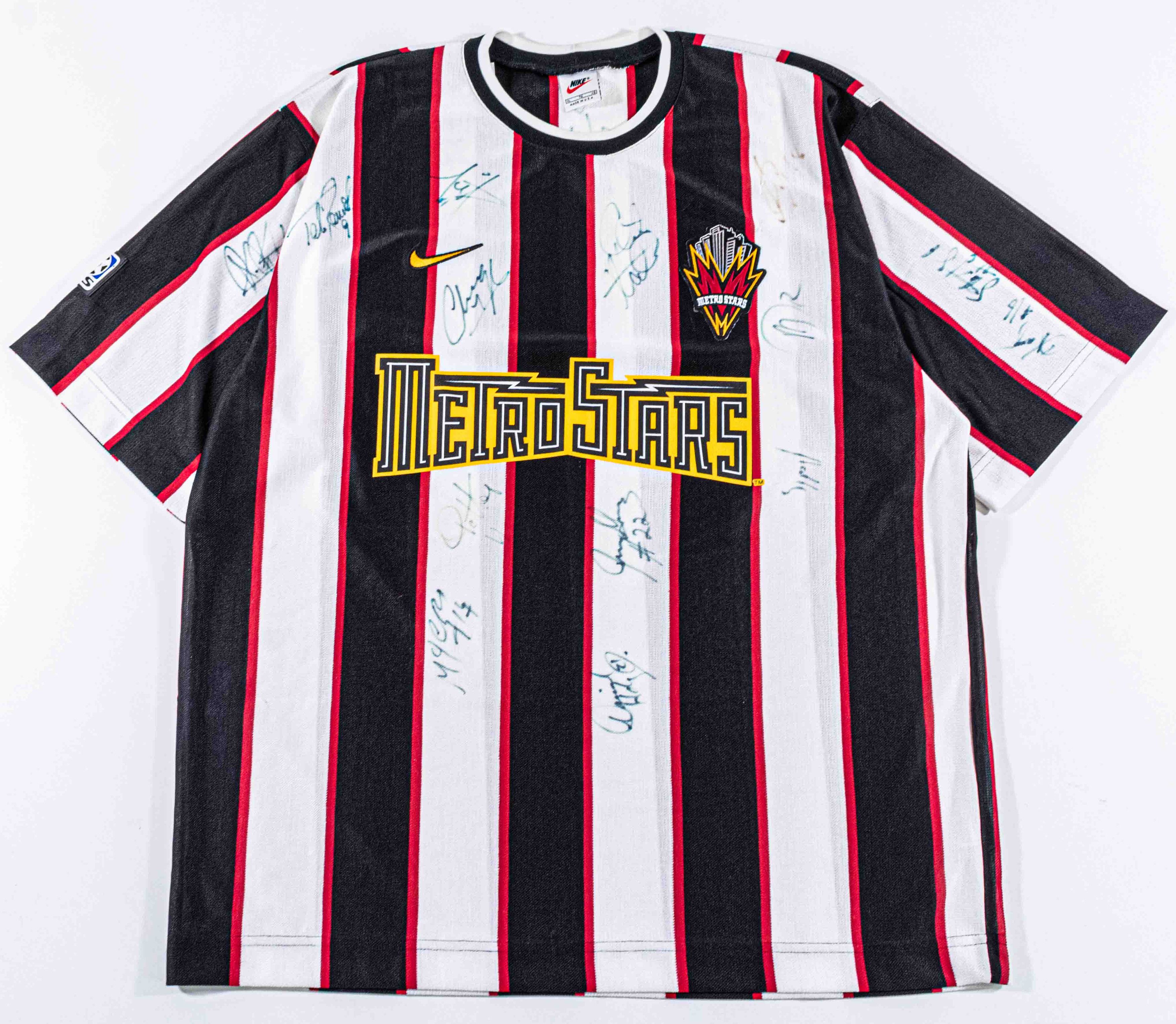 Nike 1997 NIKE New York New Jersey MetroStars Autographed Jersey Size US XL / EU 56 / 4 - 1 Thumbnail