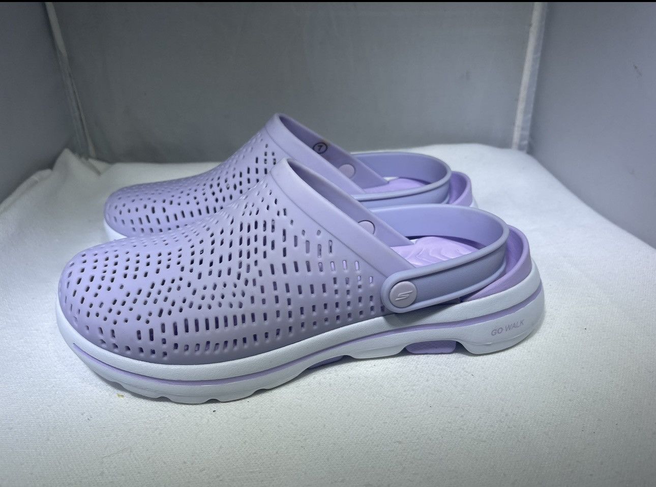 SKECHERS Skechers Foamies Go Walk Lavender Perforated Clogs Women's 7 Size US 7 / IT 37 - 1 Thumbnail