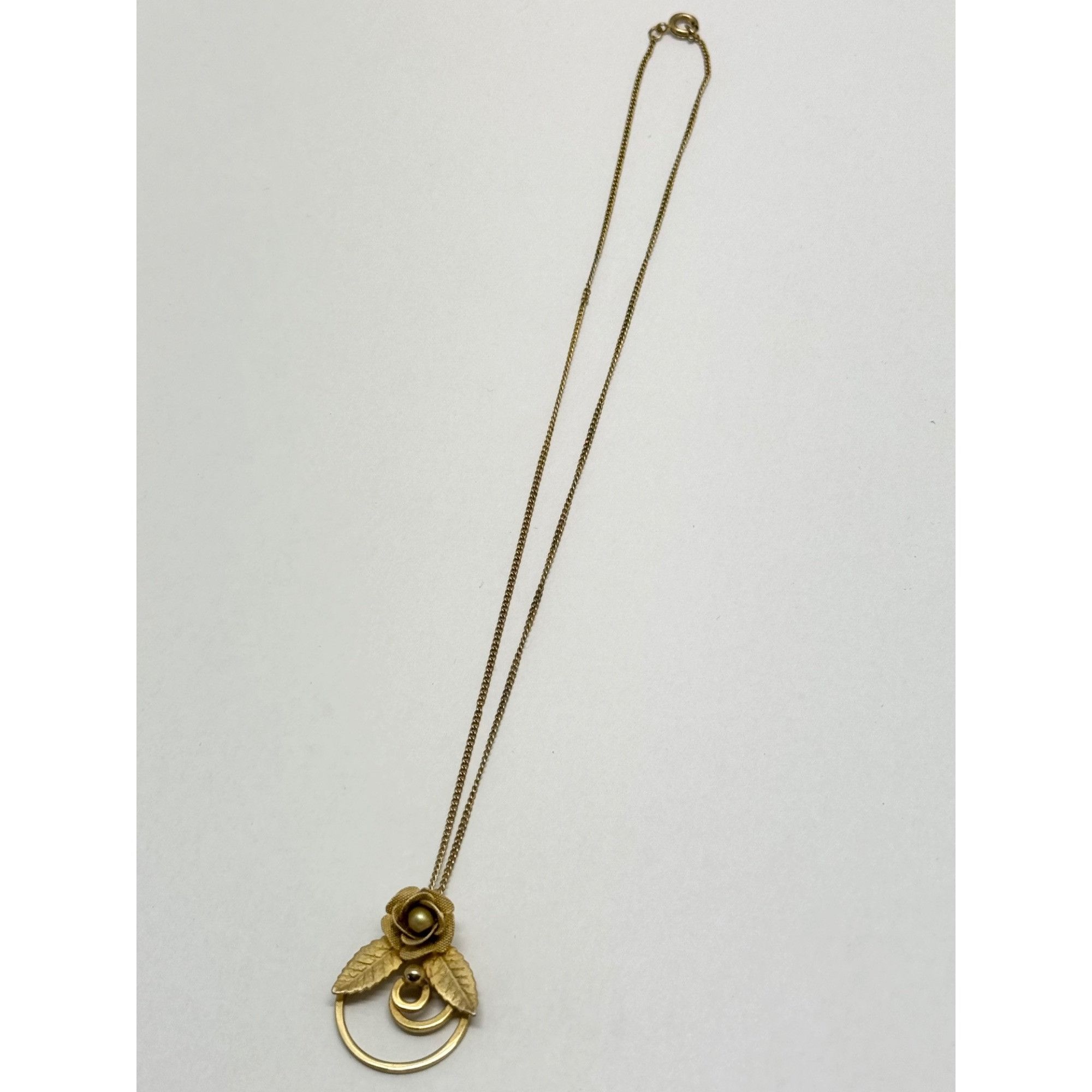Vintage Vintage gold rose pearl charm necklace Size ONE SIZE - 4 Thumbnail