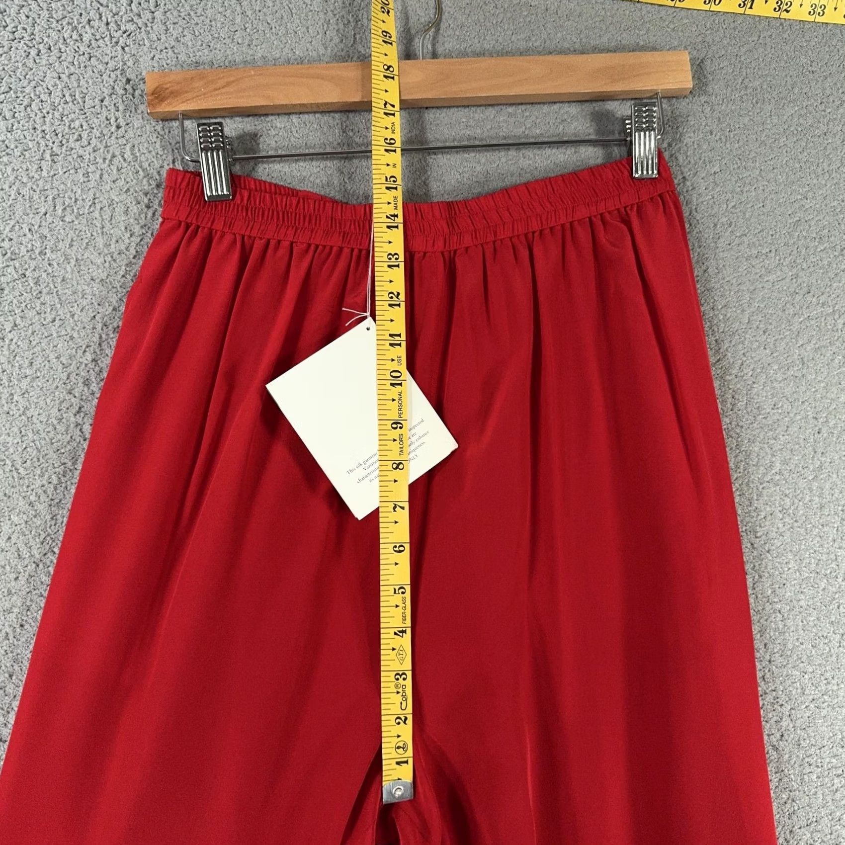 Diane von Furstenberg VINTAGE Diane von Furstenberg Silk Pants Womens Medium Red Silk Assets Elastic Waist NEW Pants Size 32" / US 10 / IT 46 - 7 Thumbnail