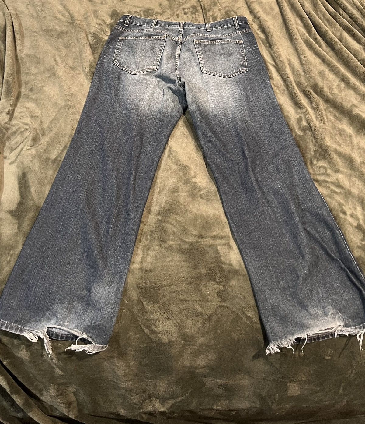 Calvin Klein Men’s Relaxed Loose Fit Distressed Denim Calvin Klein Jeans Size US 36 / EU 52 - 6 Thumbnail