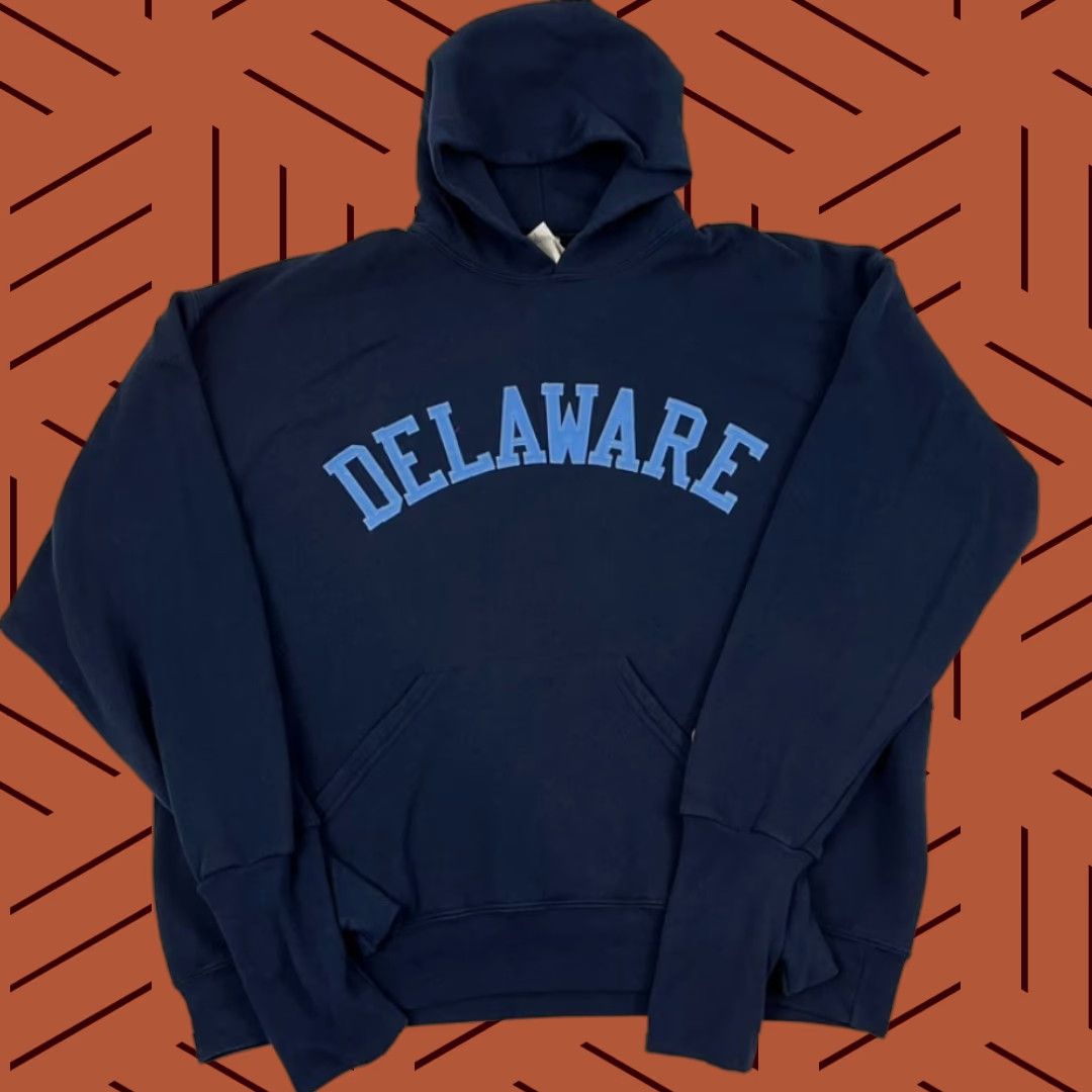 Vintage VINTAGE Handcuffs Hoodie Mens XL Blue University Blue Hens Pullover Hooded Pockets 90s University Sports Mens Size US XL / EU 56 / 4 - 1 Thumbnail