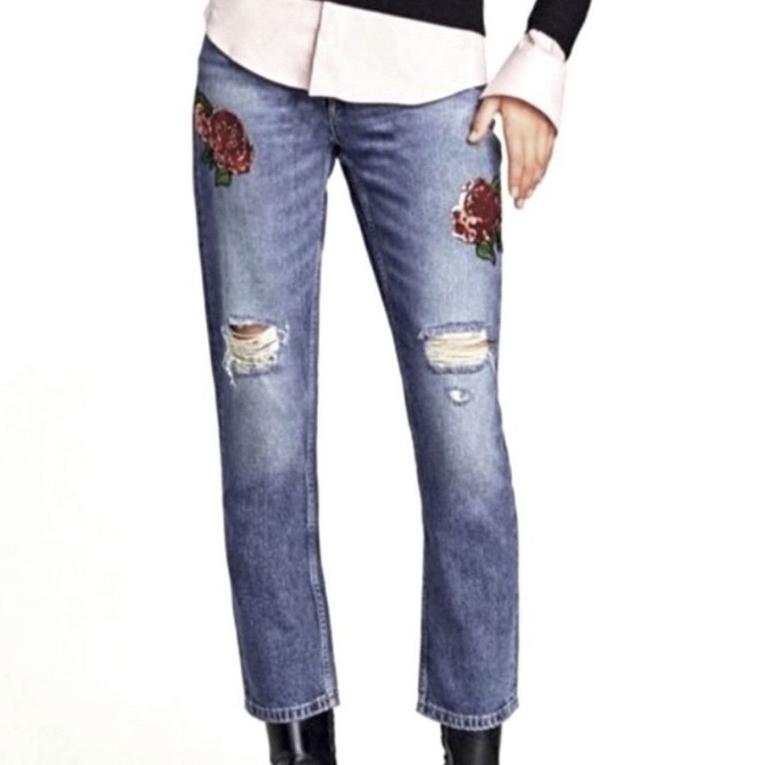 Zara Zara sequin embroidered rose mom jeans Size 26" / US 2 / IT 38 - 1 Thumbnail