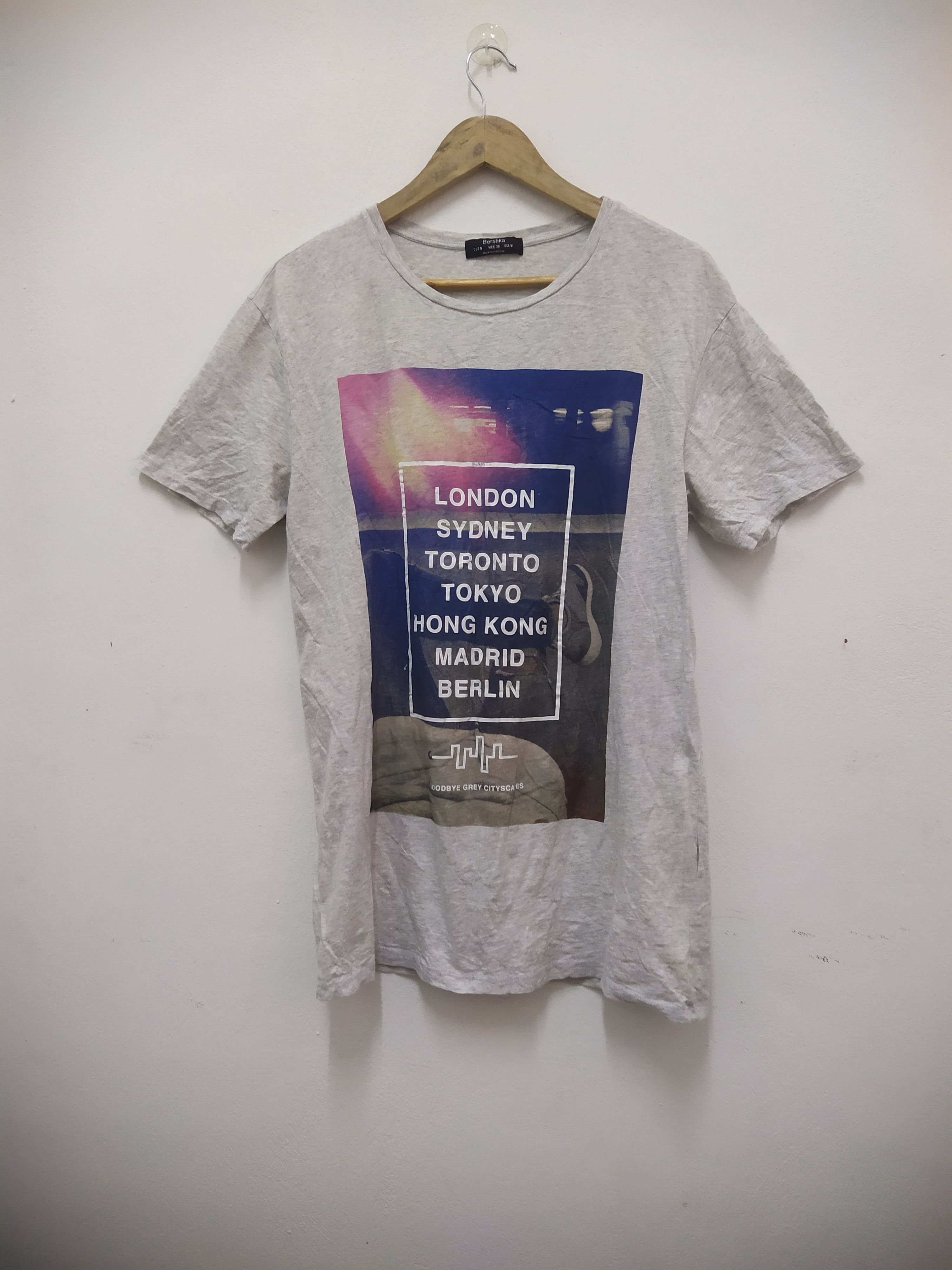Bershka Bershka Goodbye Grey Cityscapes Graphic Tee Shirt Size US M / EU 48-50 / 2 - 2 Thumbnail
