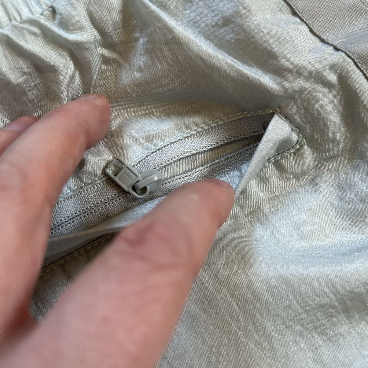 Kith × Ronnie Fieg 2024 SPRiNG KiTH WASHED NYLON DYLAN SHORTS POWDER Size US 33 - 22 Thumbnail