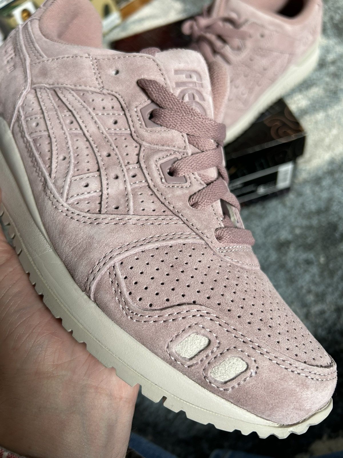 Asics × Kith × Ronnie Fieg 1201A224-251 FW20 GEL LYTE iii “THE PALETTE” DUSTY QUARTZ Size US 8 / EU 41 - 6 Thumbnail