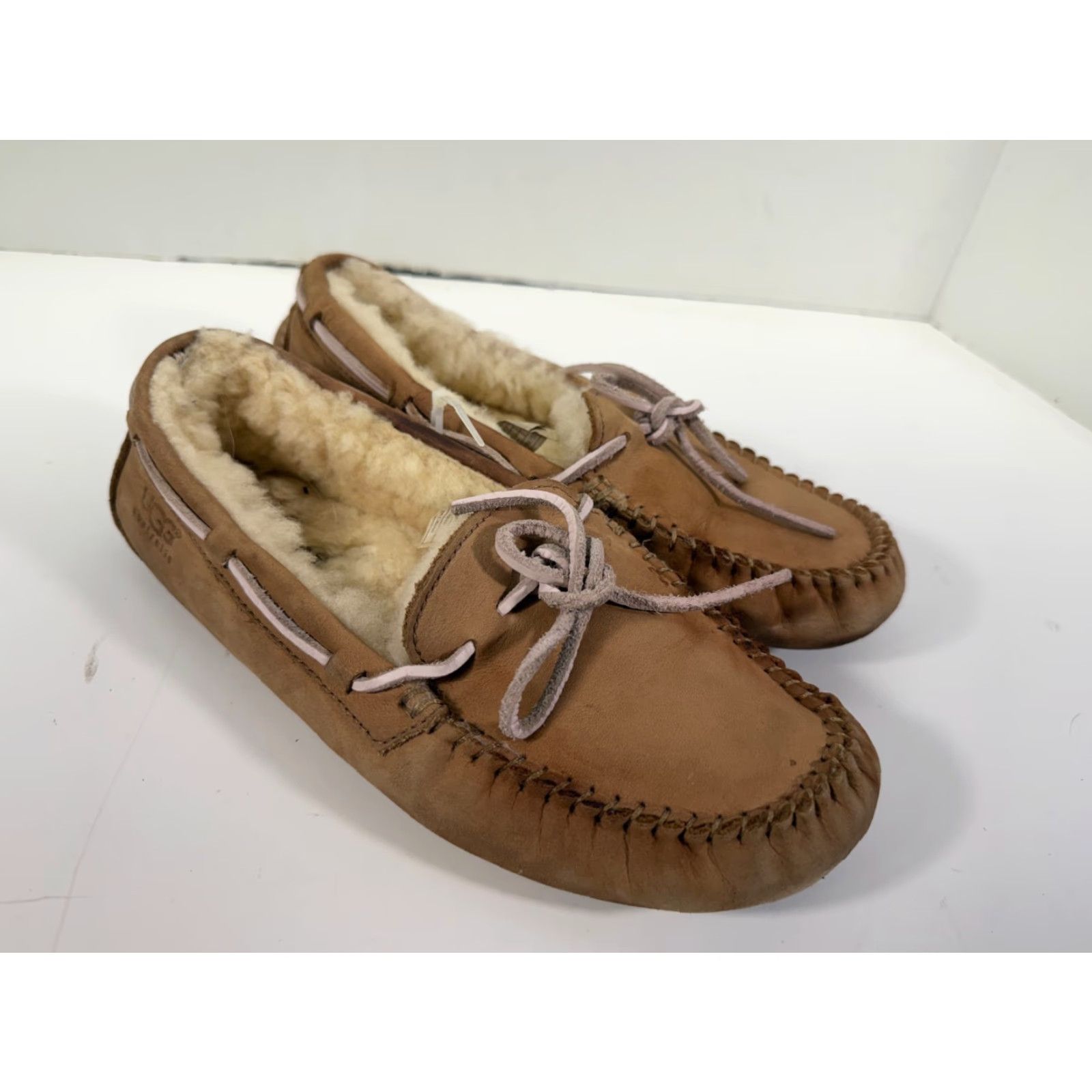 Ugg UGG Dakota Moccasins Slippers Women 8 Brown Sheepskin Lined Comfort Slip On Moccasin Shoes Womens Brown 8 UGG Dakota Moccasins Slippers Size US 8 / IT 38 - 5 Thumbnail