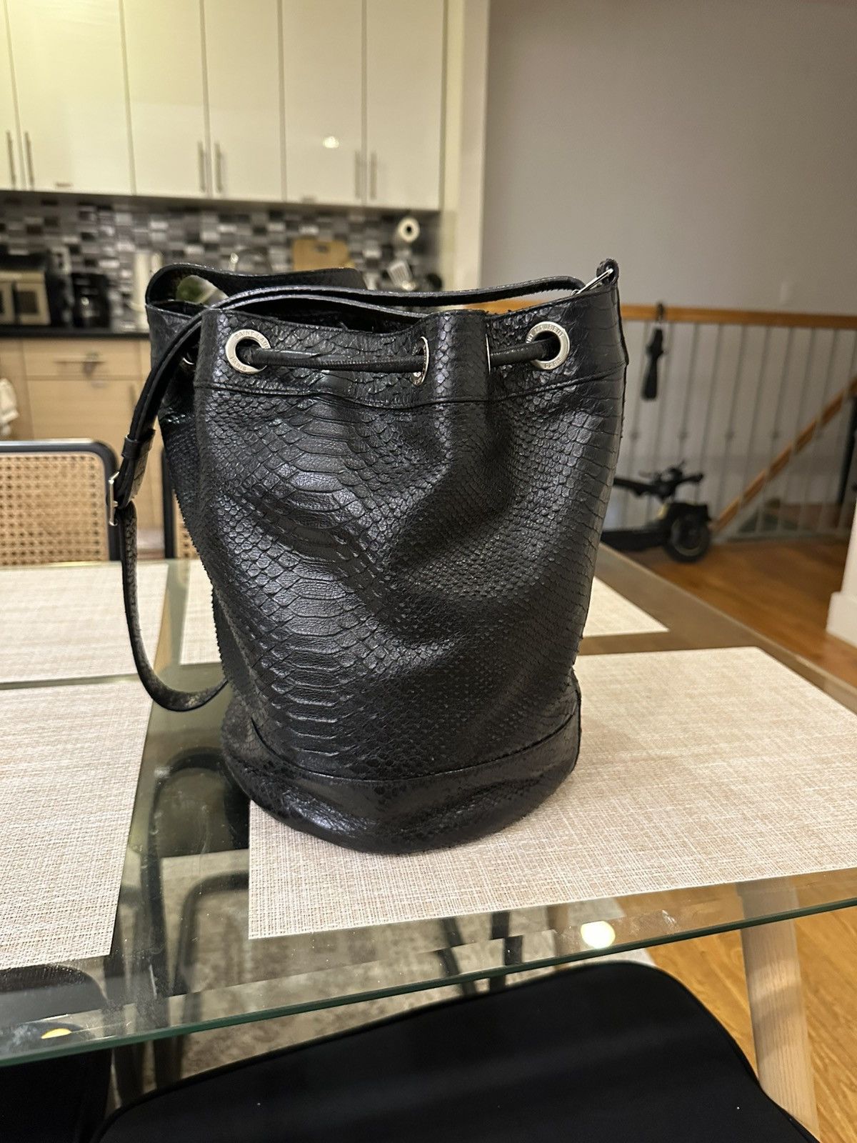 Saint Laurent Paris Saint Laurent Paris python bucket bag Size ONE SIZE - 5 Thumbnail